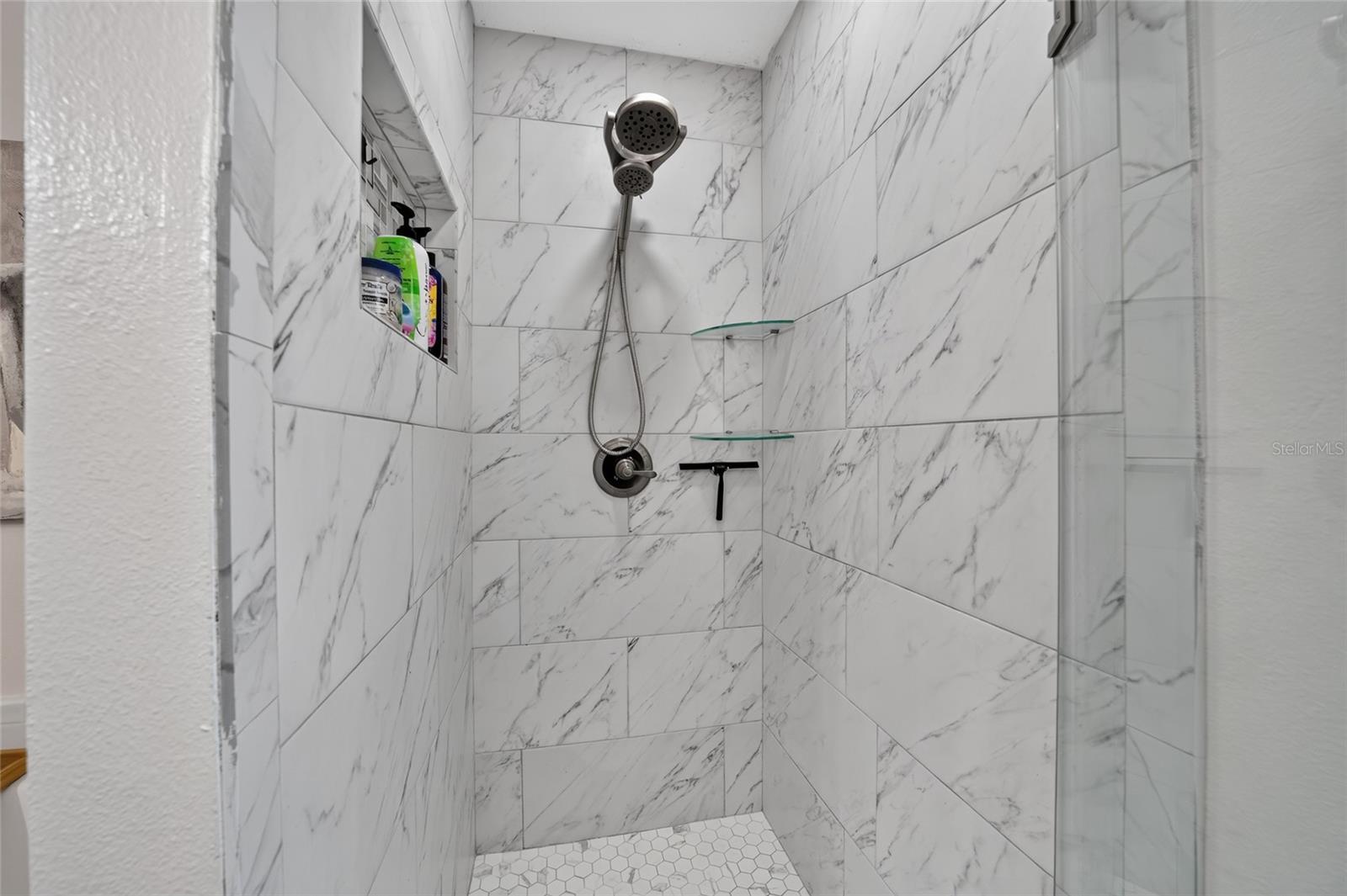 SILVER SPGS SHORES 20 - Residential
