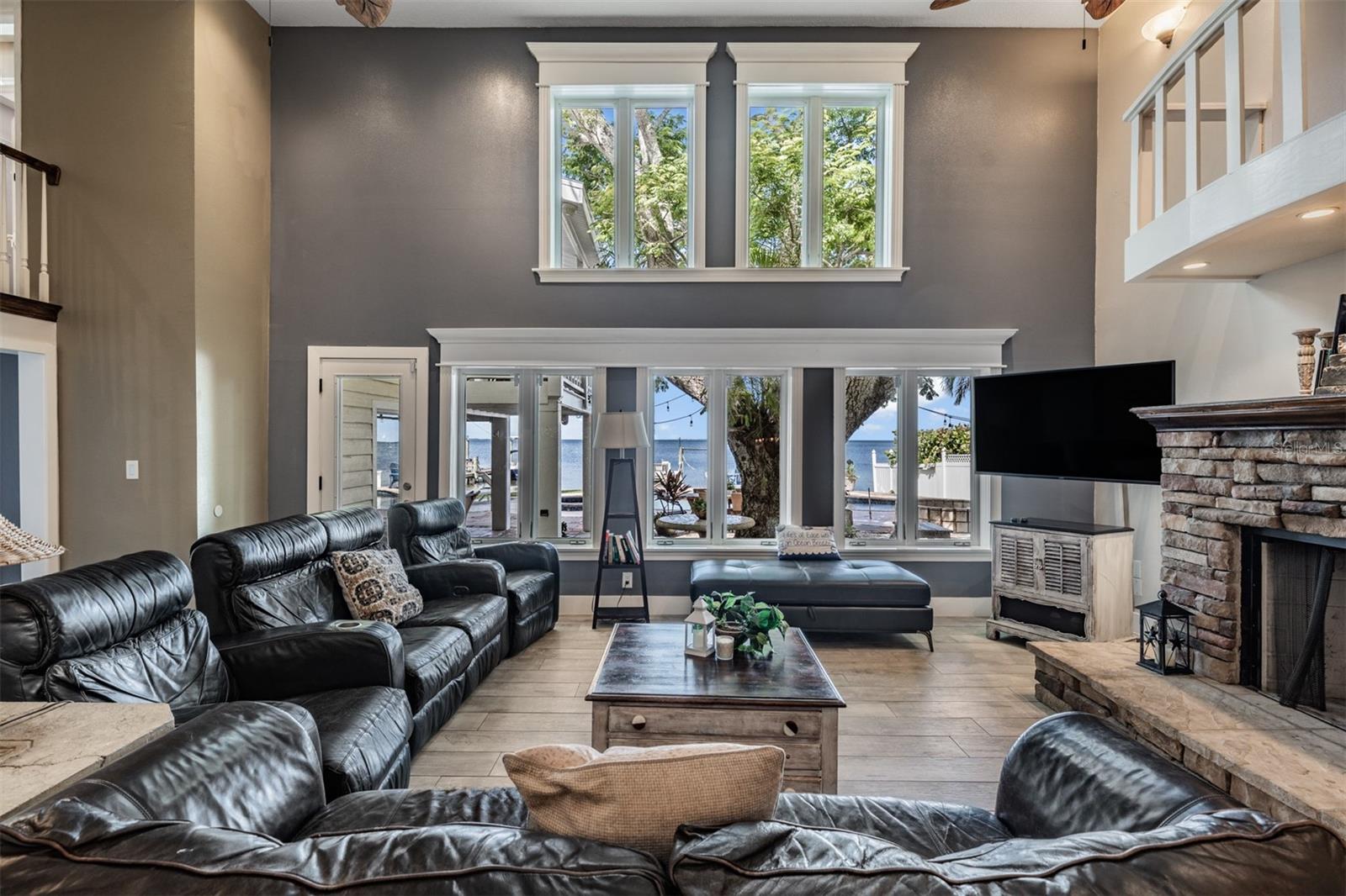 SEASIDE POINT - Residential