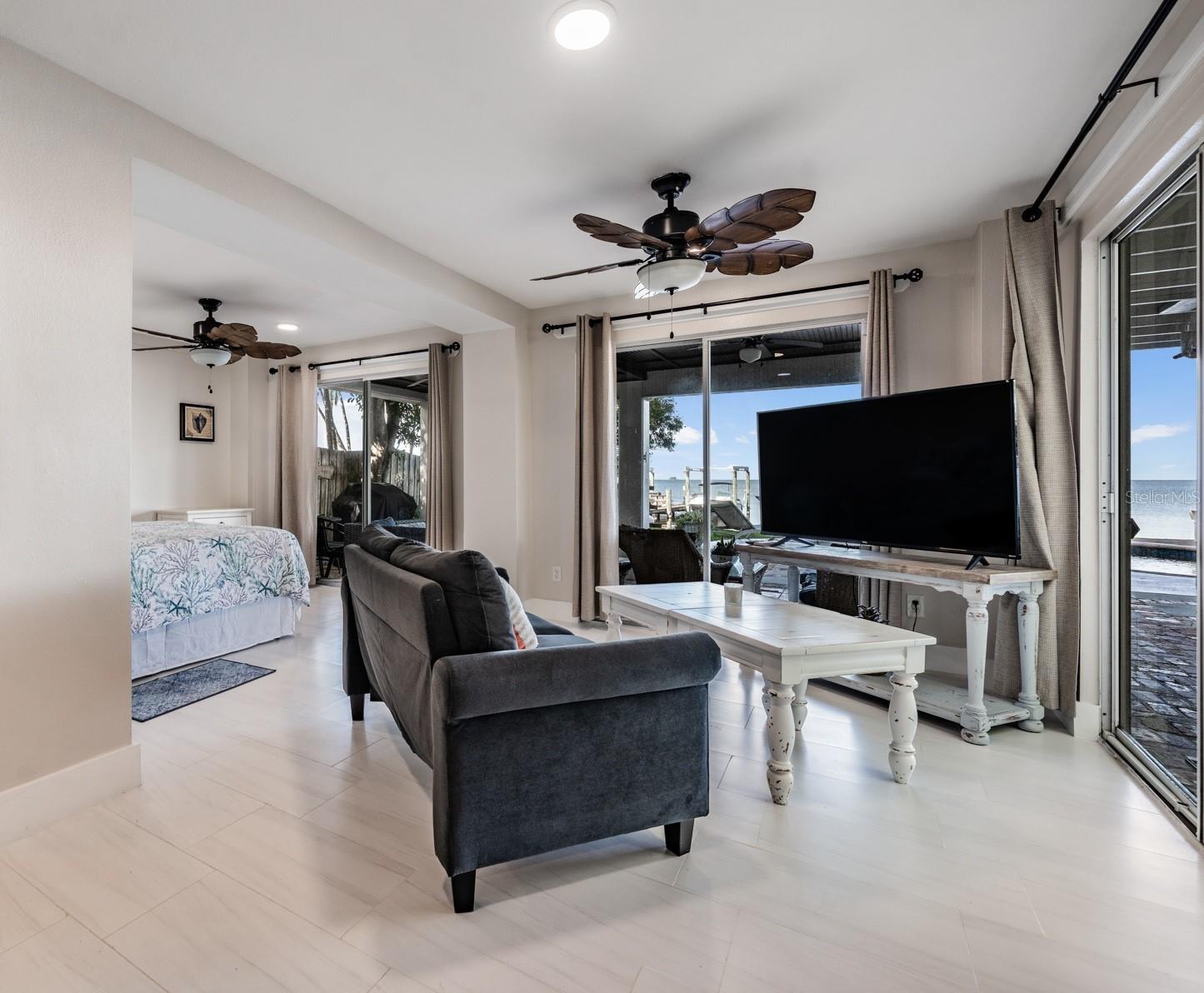 SEASIDE POINT - Residential