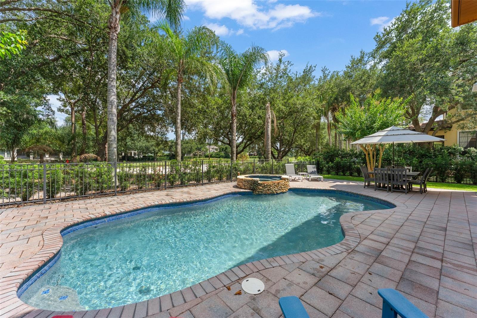 KEENES POINTE - Residential