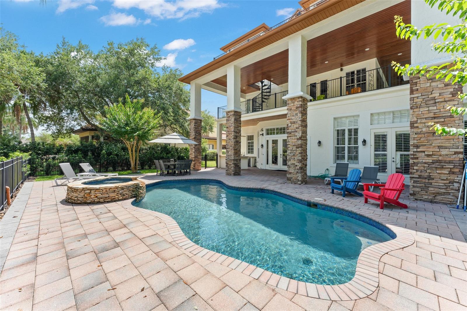 KEENES POINTE - Residential