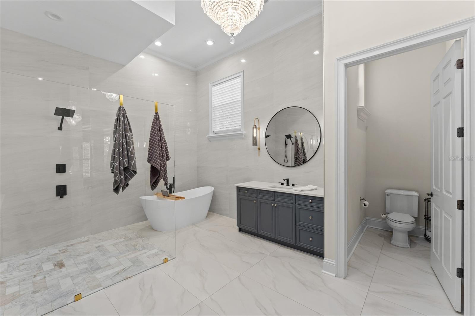 KEENES POINTE - Residential