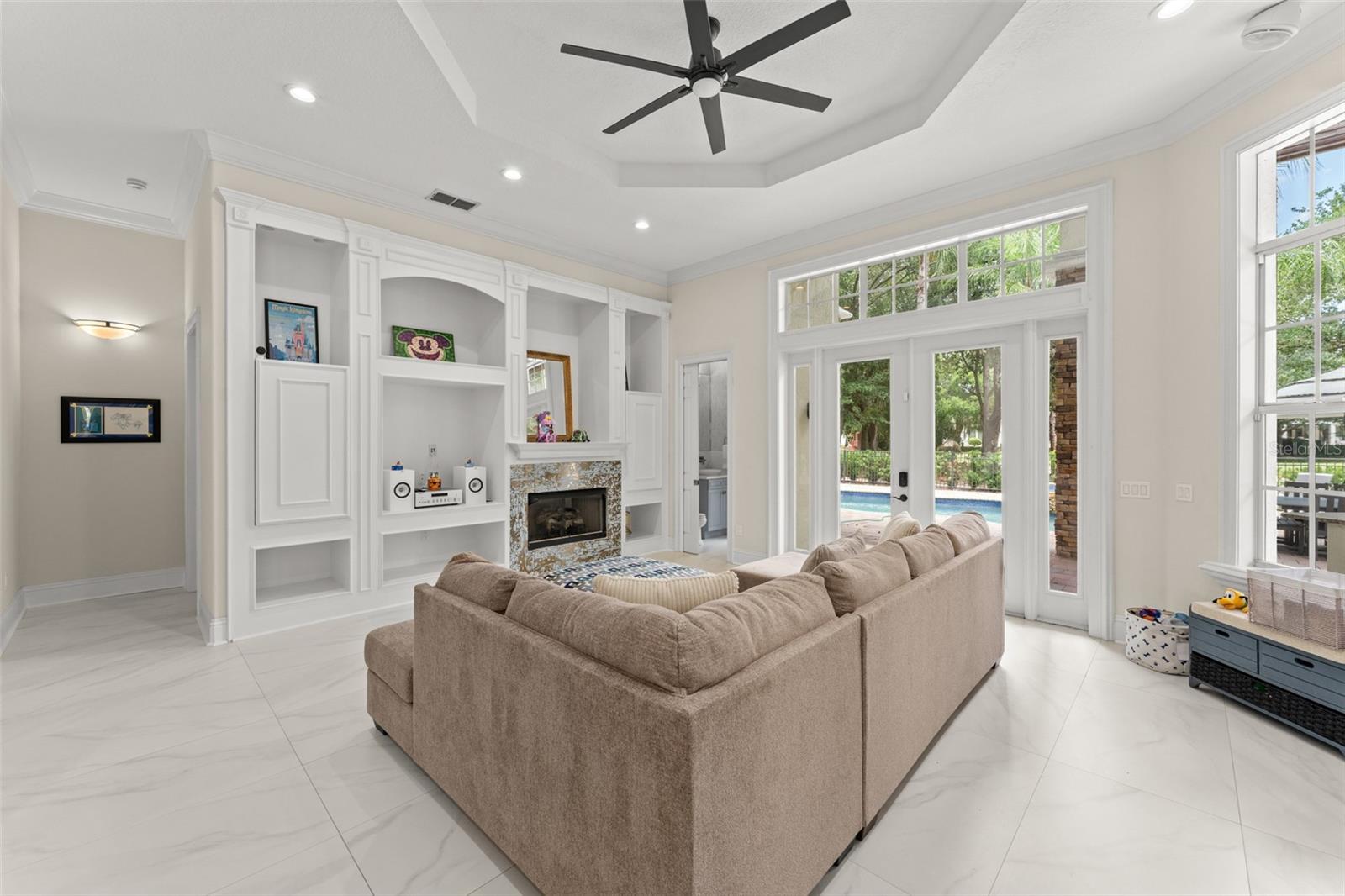KEENES POINTE - Residential