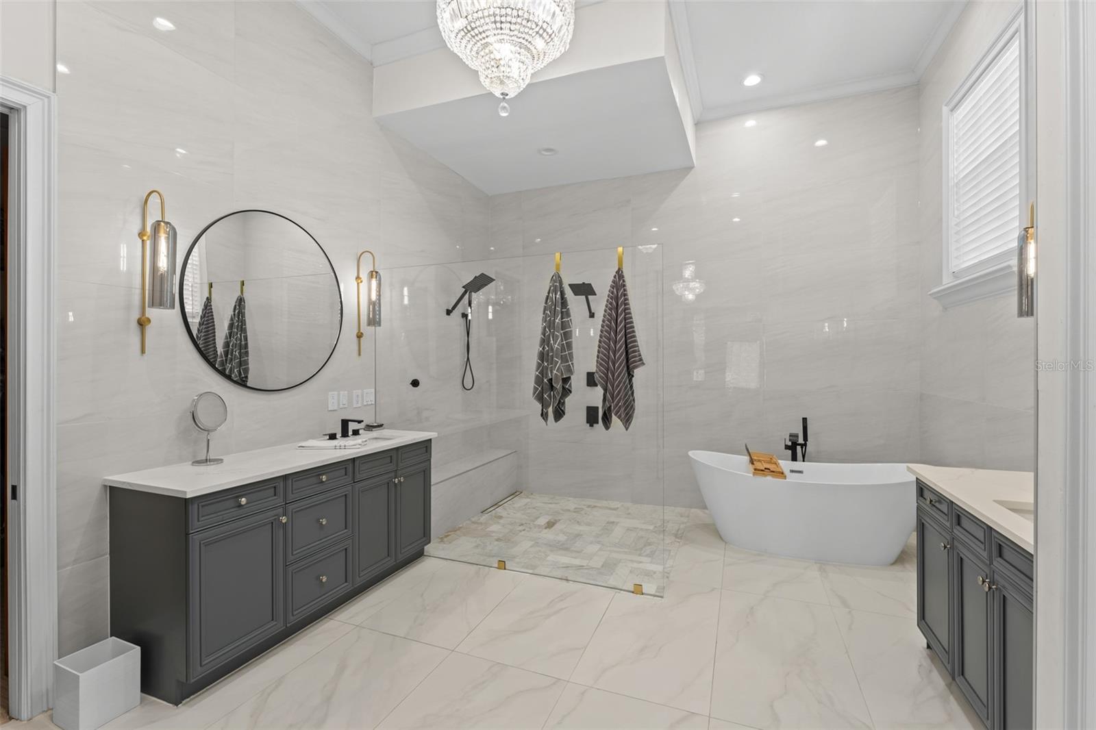 KEENES POINTE - Residential