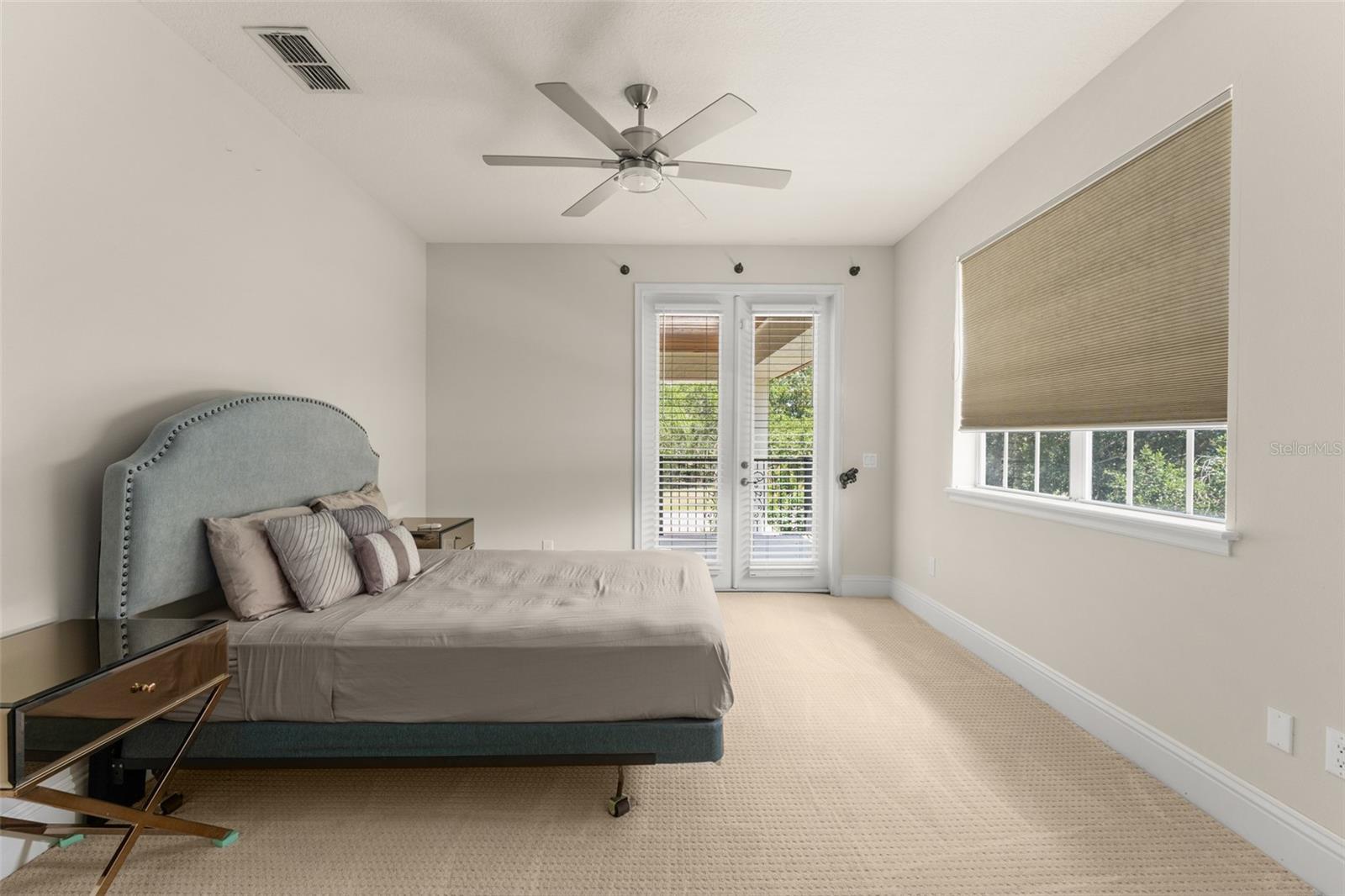 KEENES POINTE - Residential