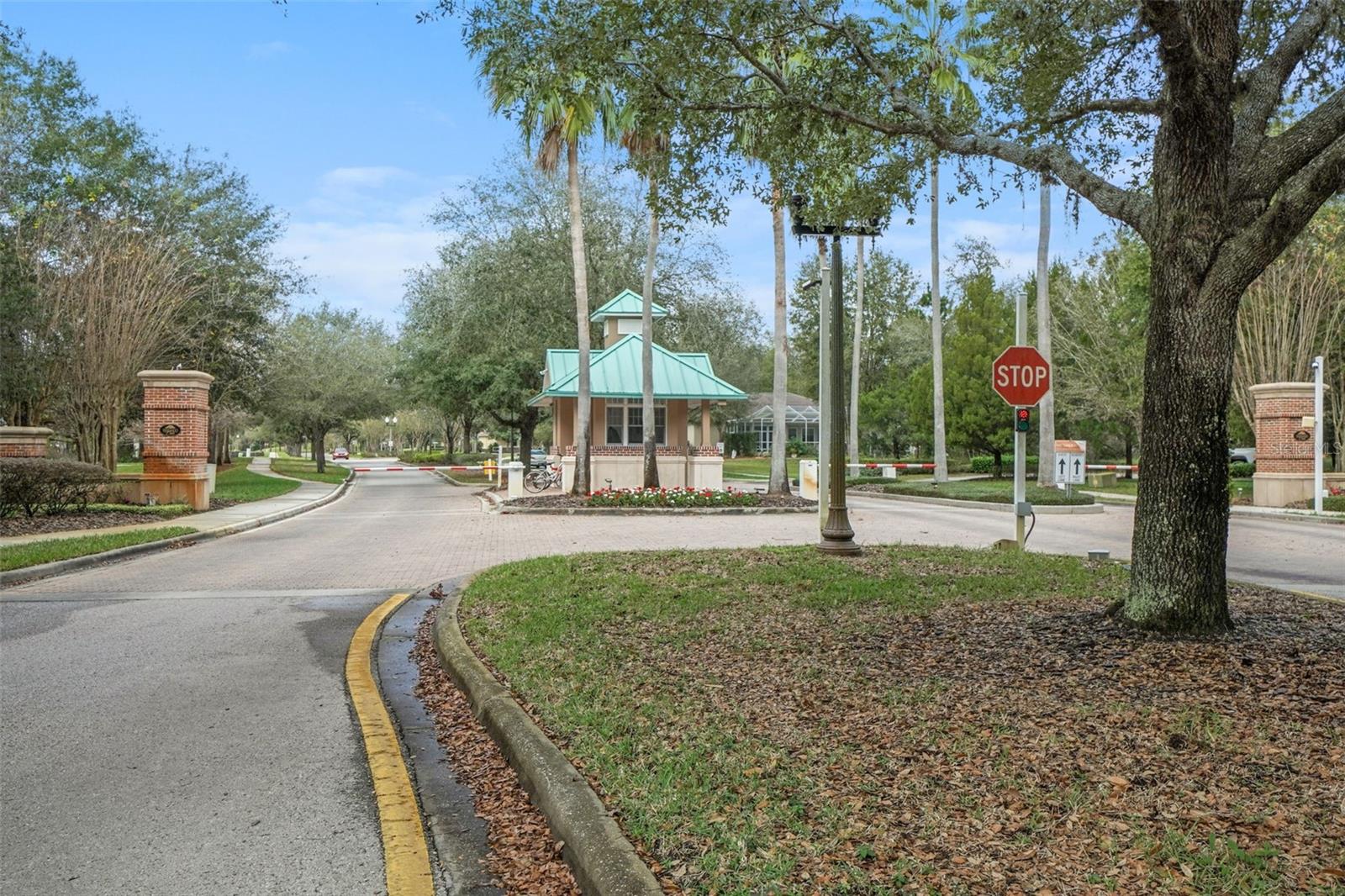 HERNANDO OAKS PH 1 - Residential