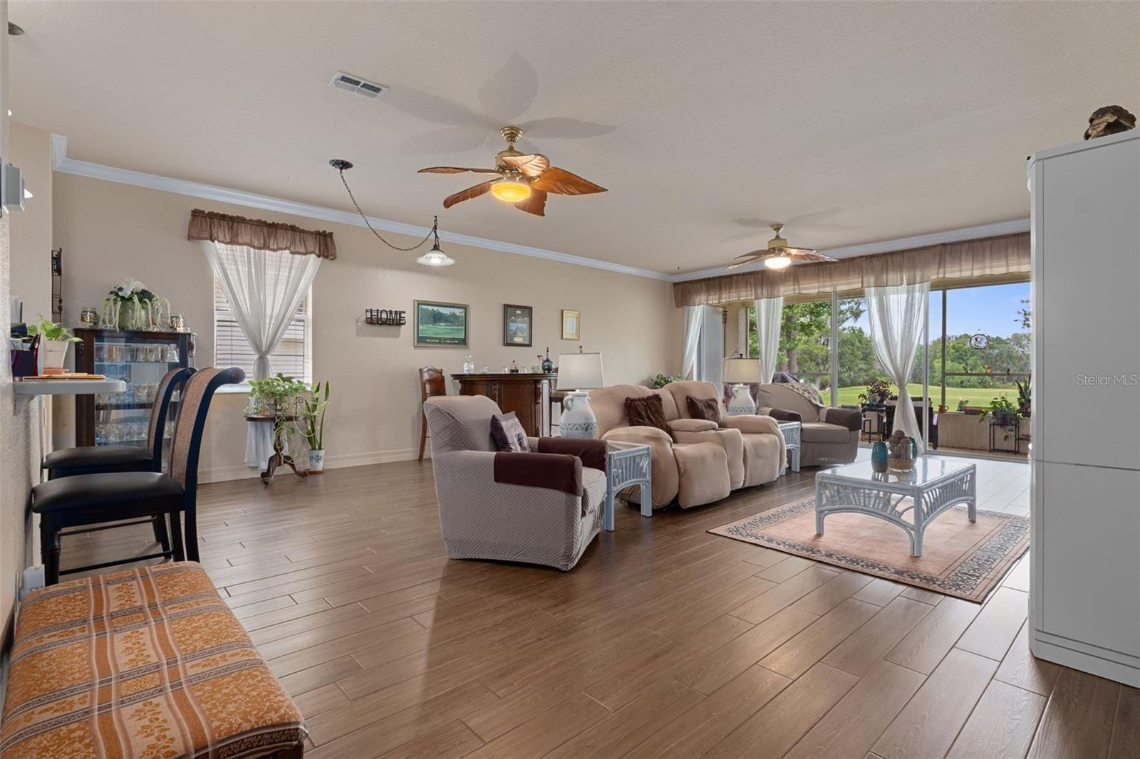 HERNANDO OAKS PH 1 - Residential