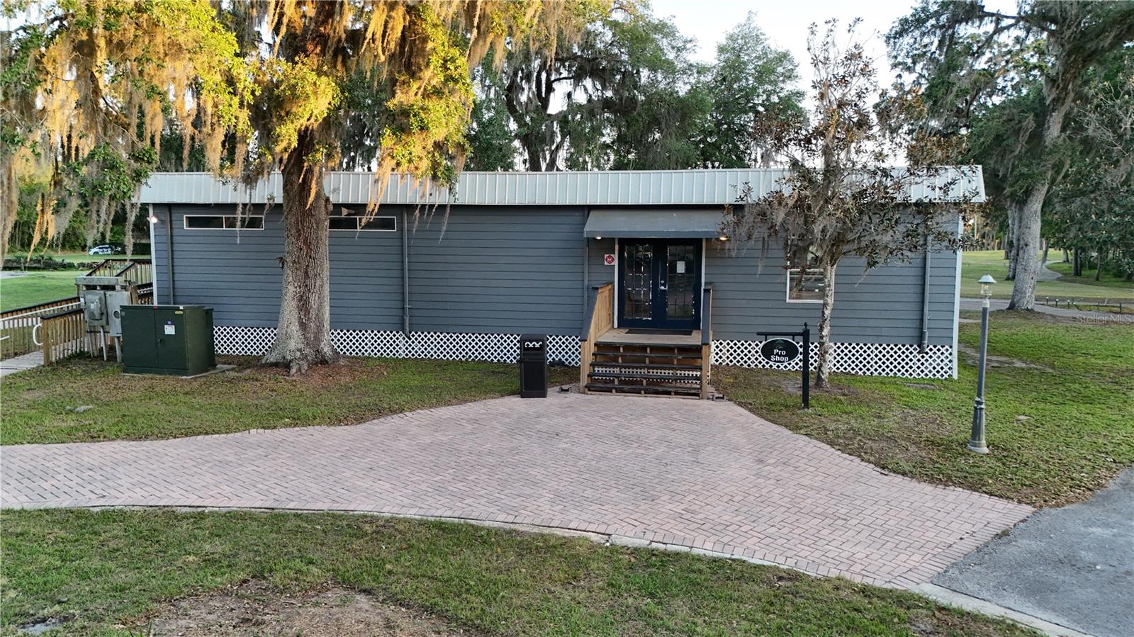 HERNANDO OAKS PH 1 - Residential