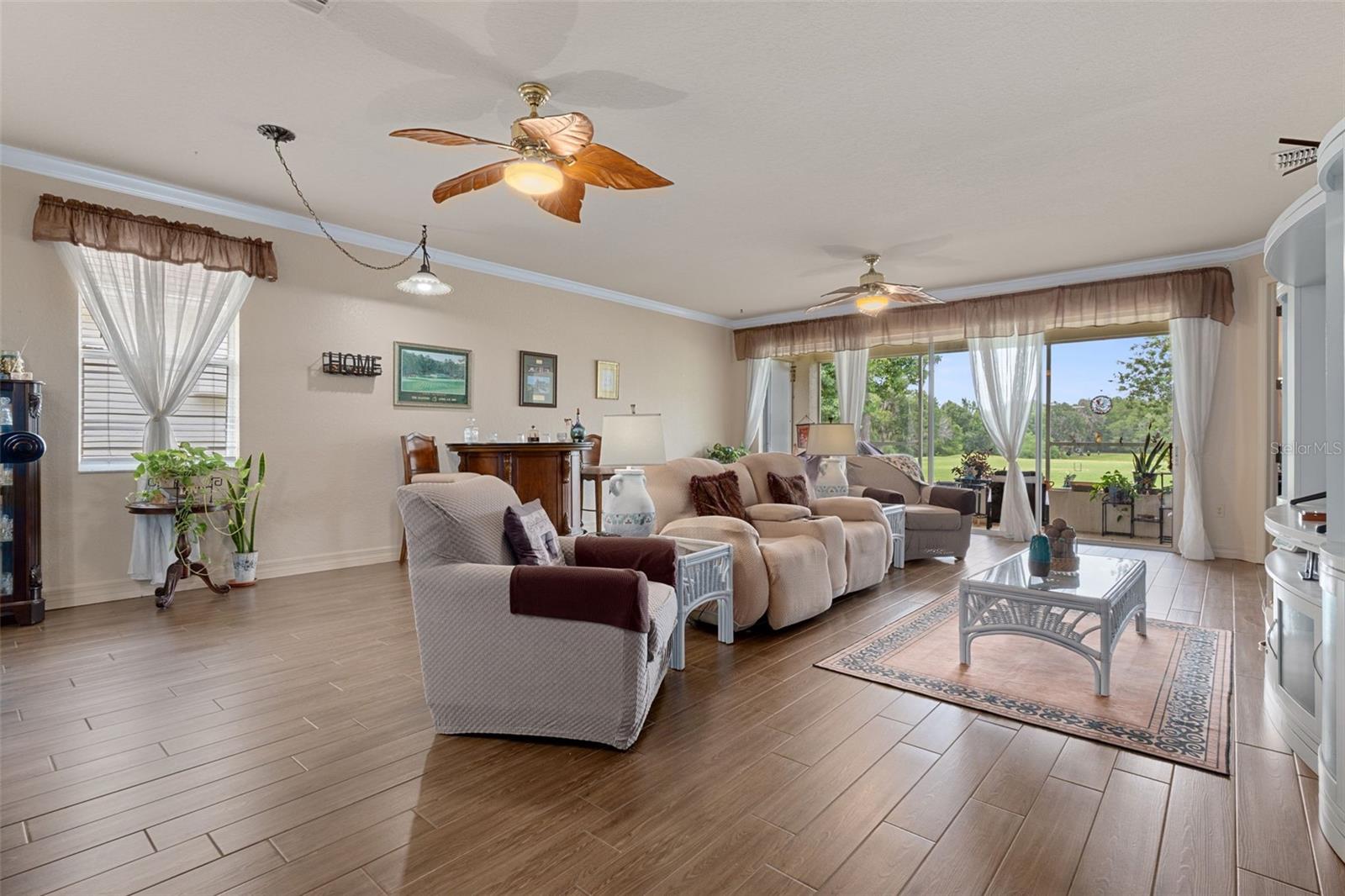 HERNANDO OAKS PH 1 - Residential