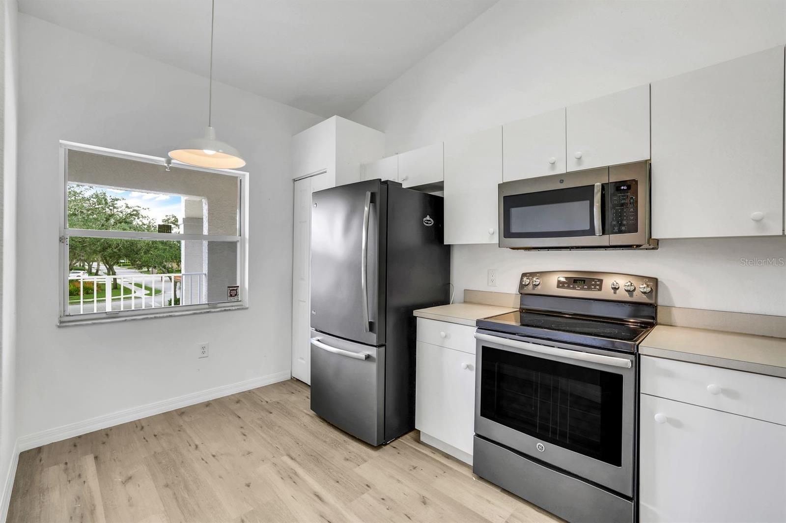 HUNTINGTON LAKES SIX - Residential