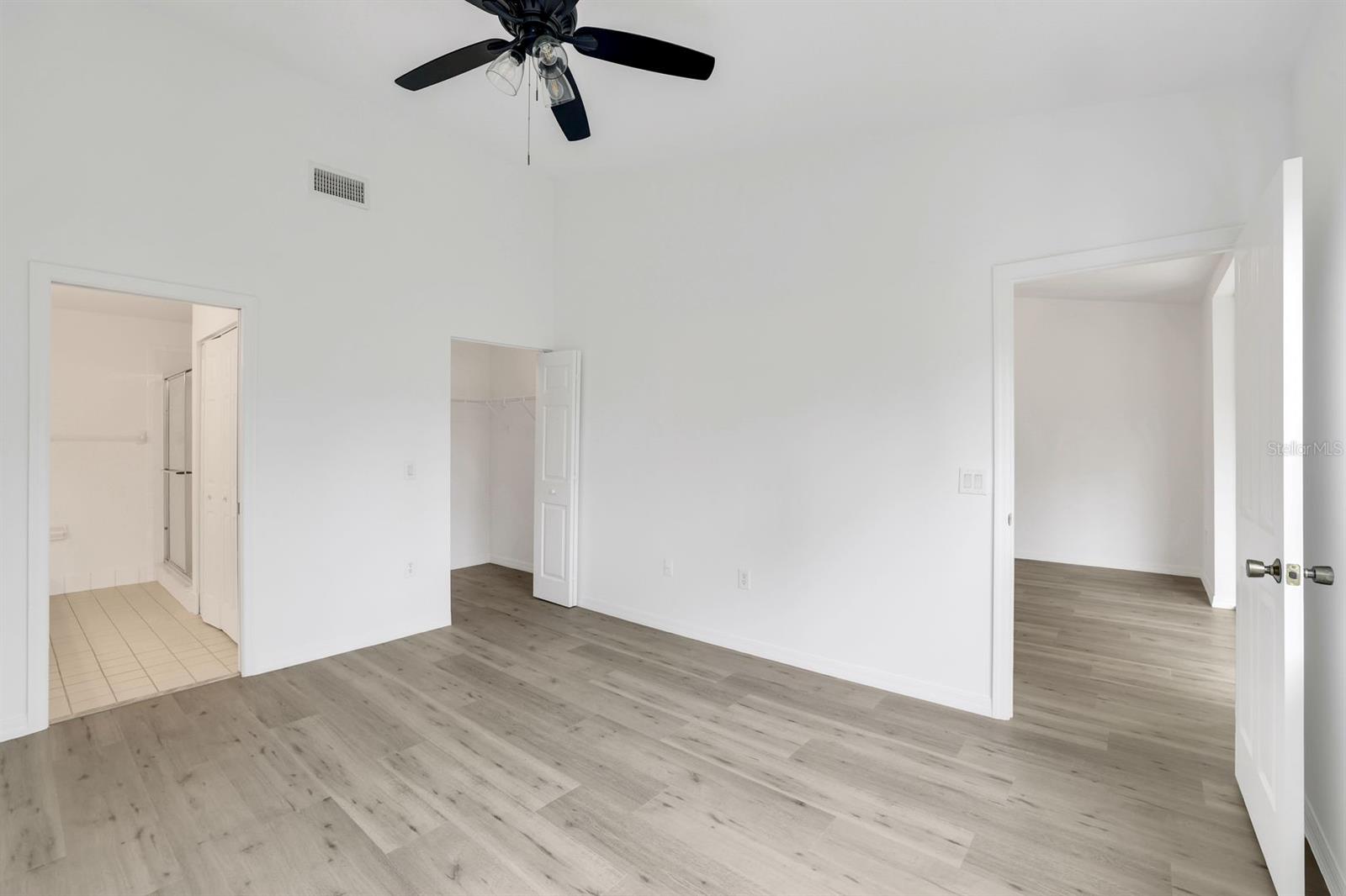 HUNTINGTON LAKES SIX - Residential