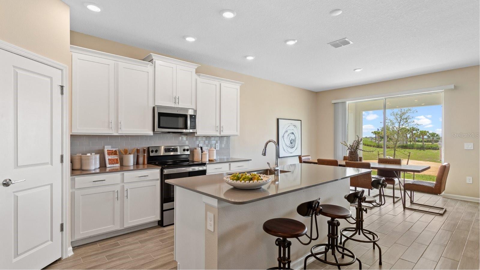 PROVIDENCE GARDEN HILLS 50S - Residential