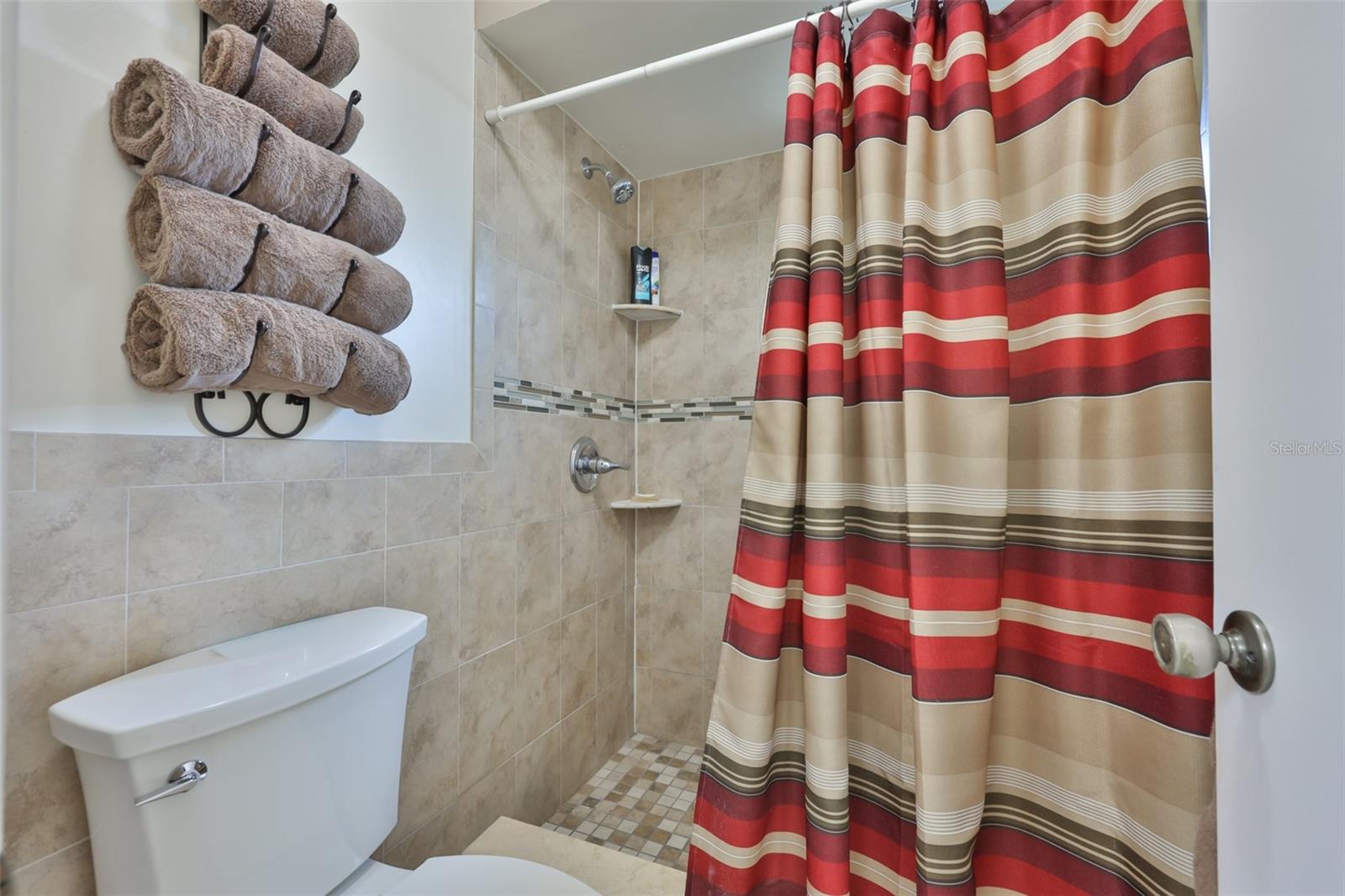 BLOOMINGDALE SECTION A UNIT 1V - Residential