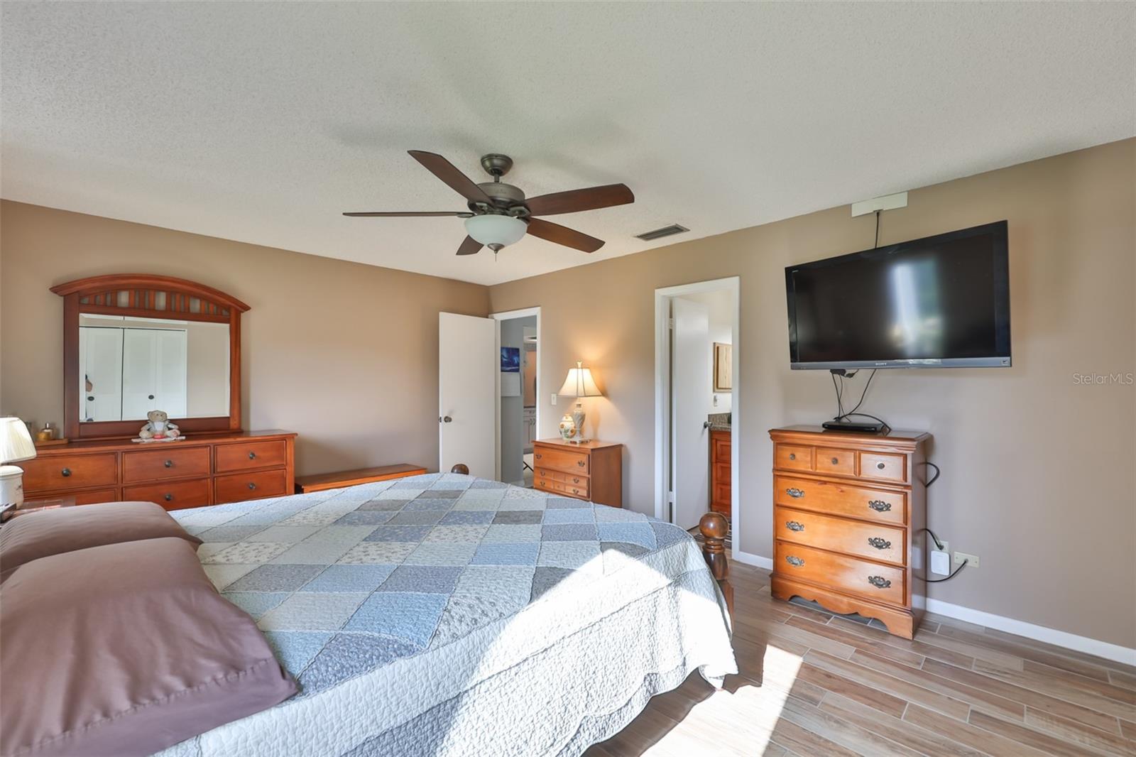 BLOOMINGDALE SECTION A UNIT 1V - Residential