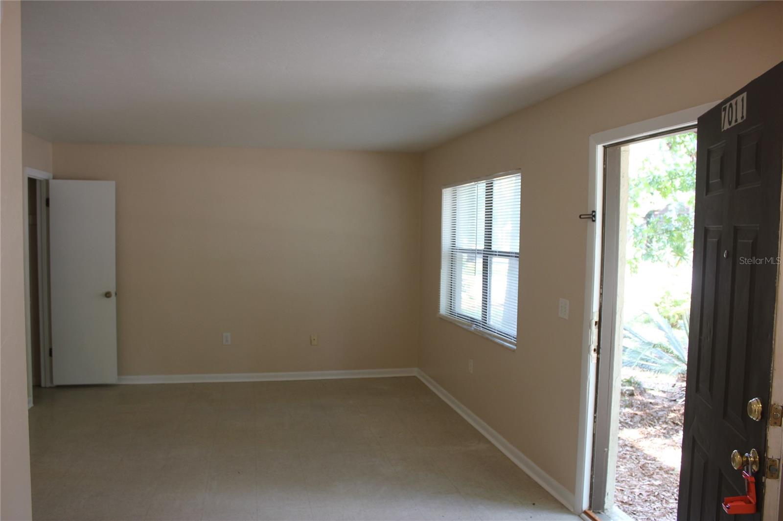 TOWER OAKS - Residential Lease