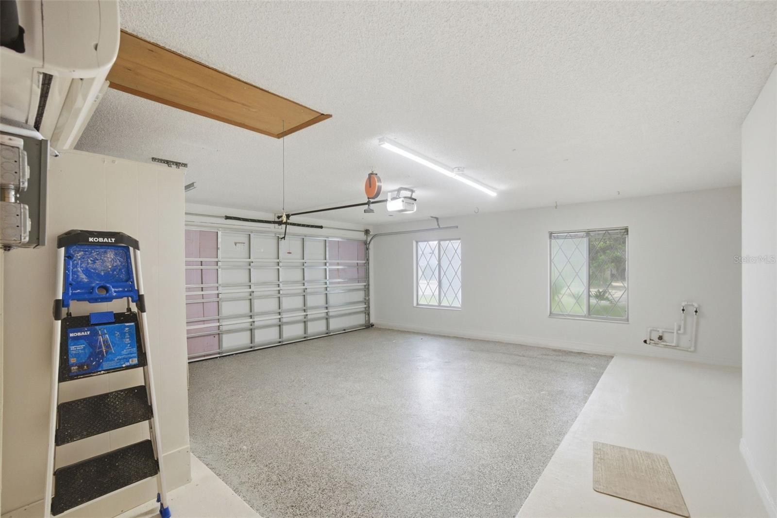 DELTONA LAKES UNIT 08 - Residential