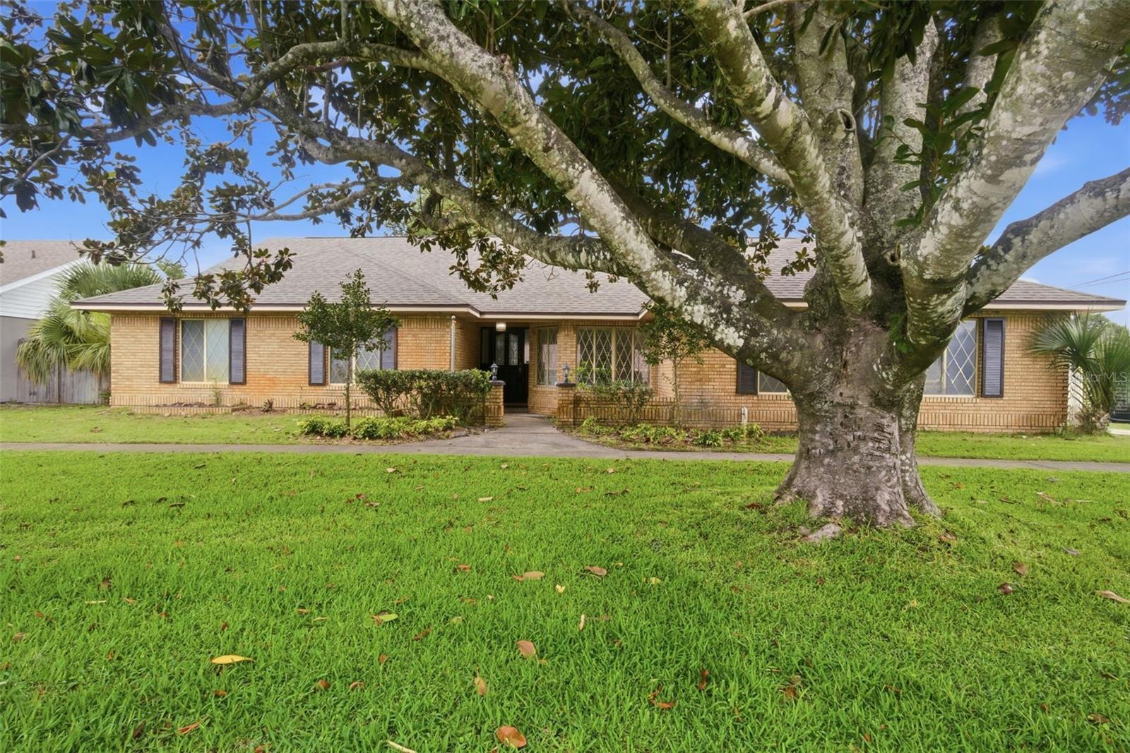 DELTONA LAKES UNIT 08 - Residential