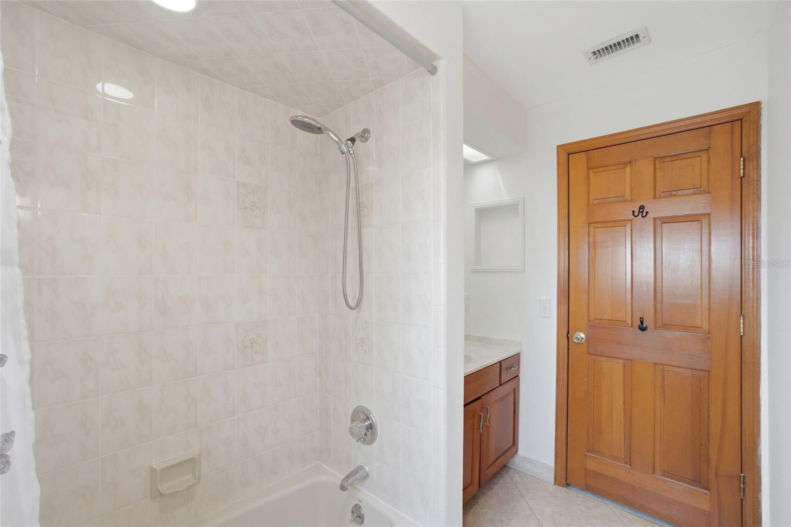 DELTONA LAKES UNIT 08 - Residential