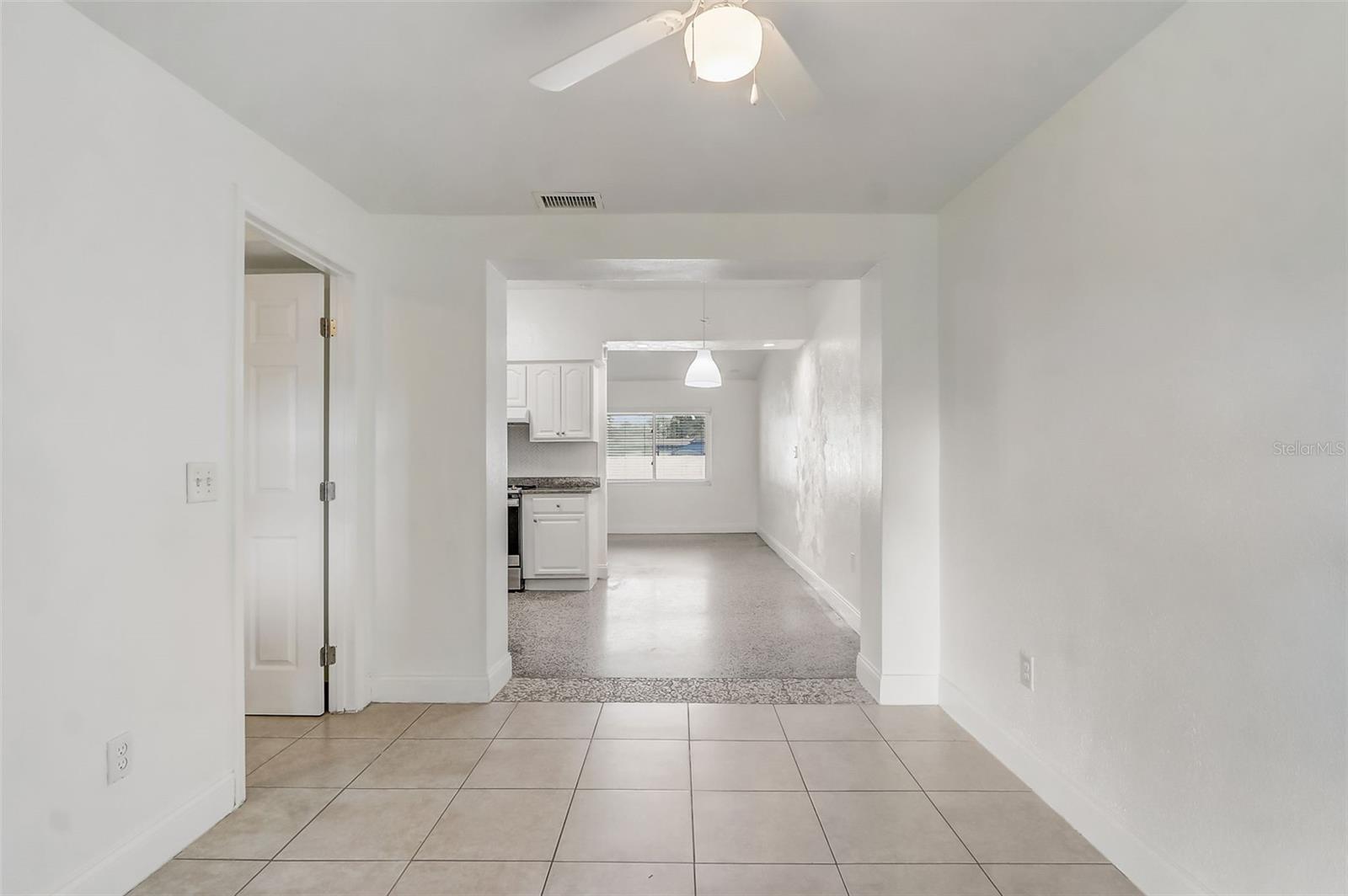 SWANN LAKE MANOR - Residential