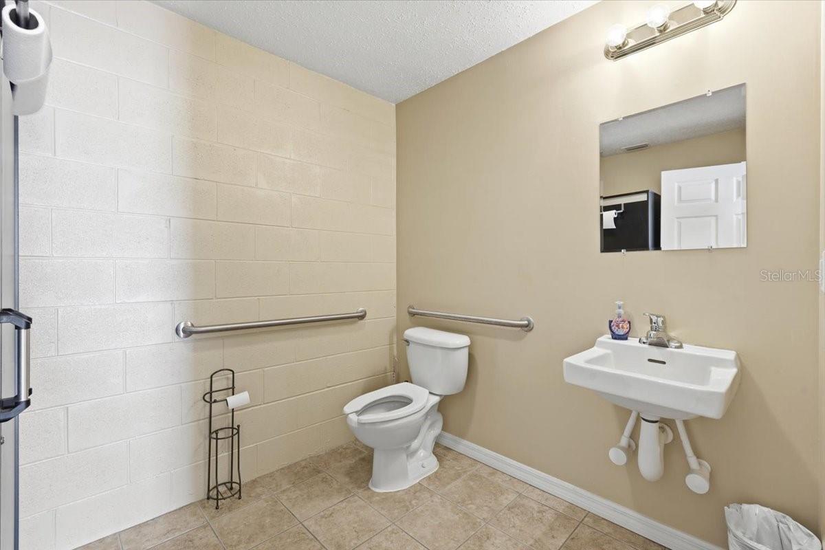 BISCAYNE PARK CONDO - Commercial Sale