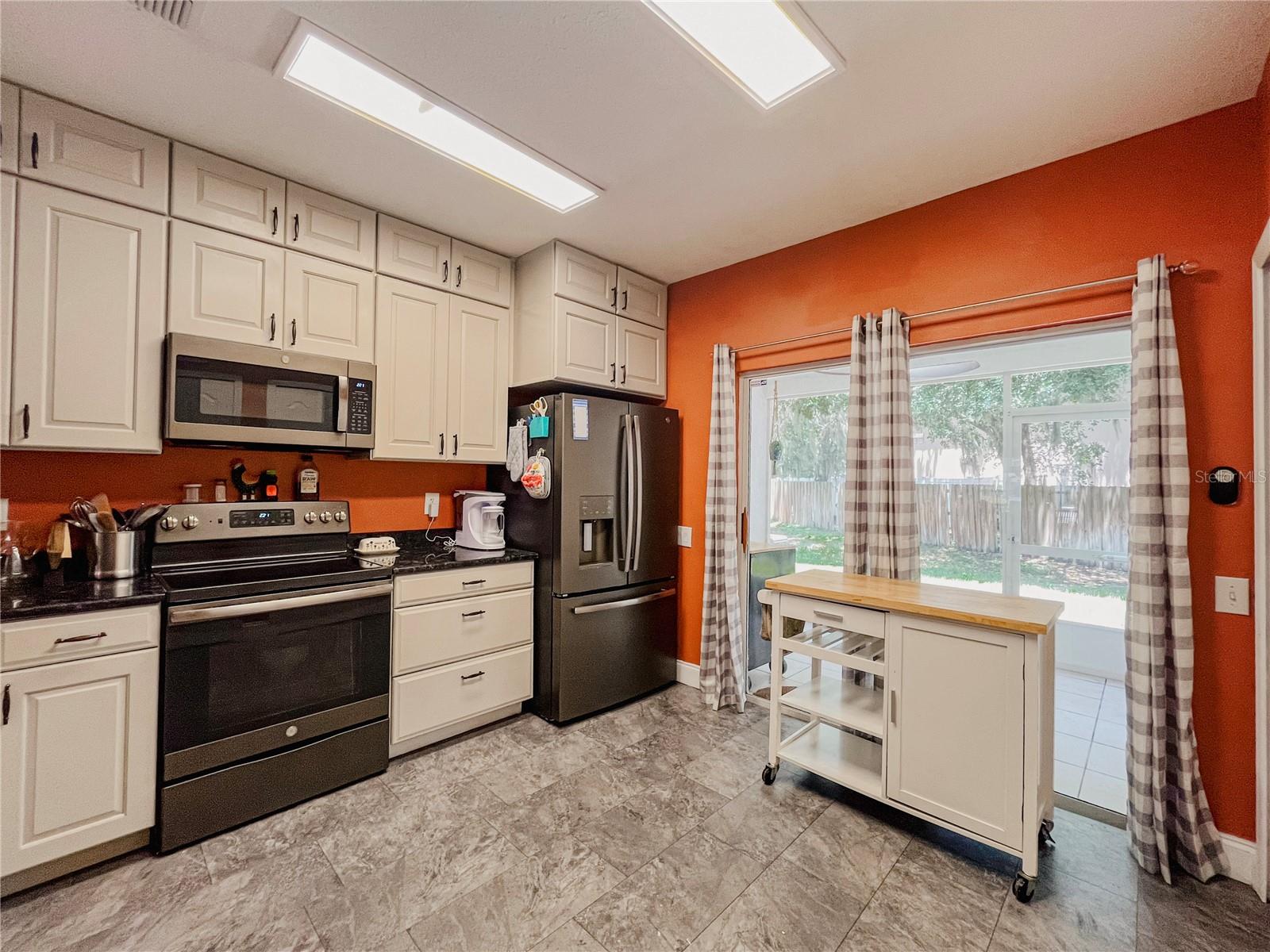MEADOW POINTE - Residential