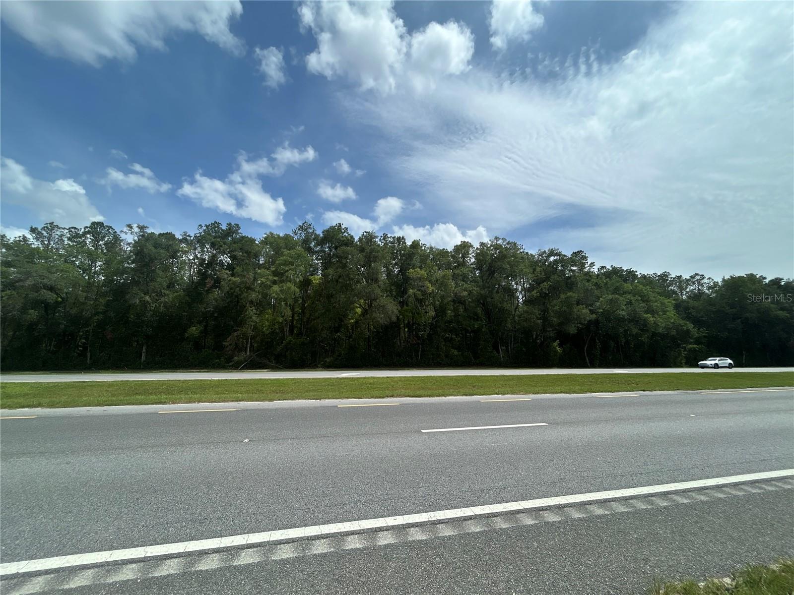 Prime location for fast growing City of Newberry. This parcel could be rezoned to Commercial with the City of Newberry approval.