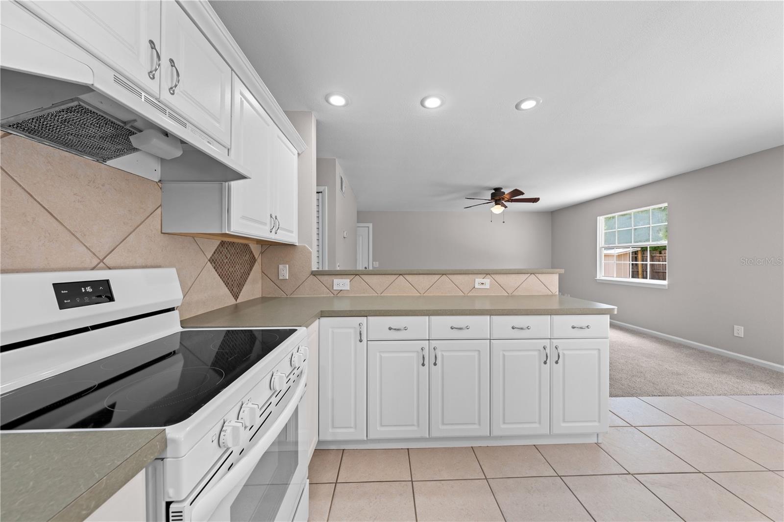 OAKWOOD SHORES - Residential