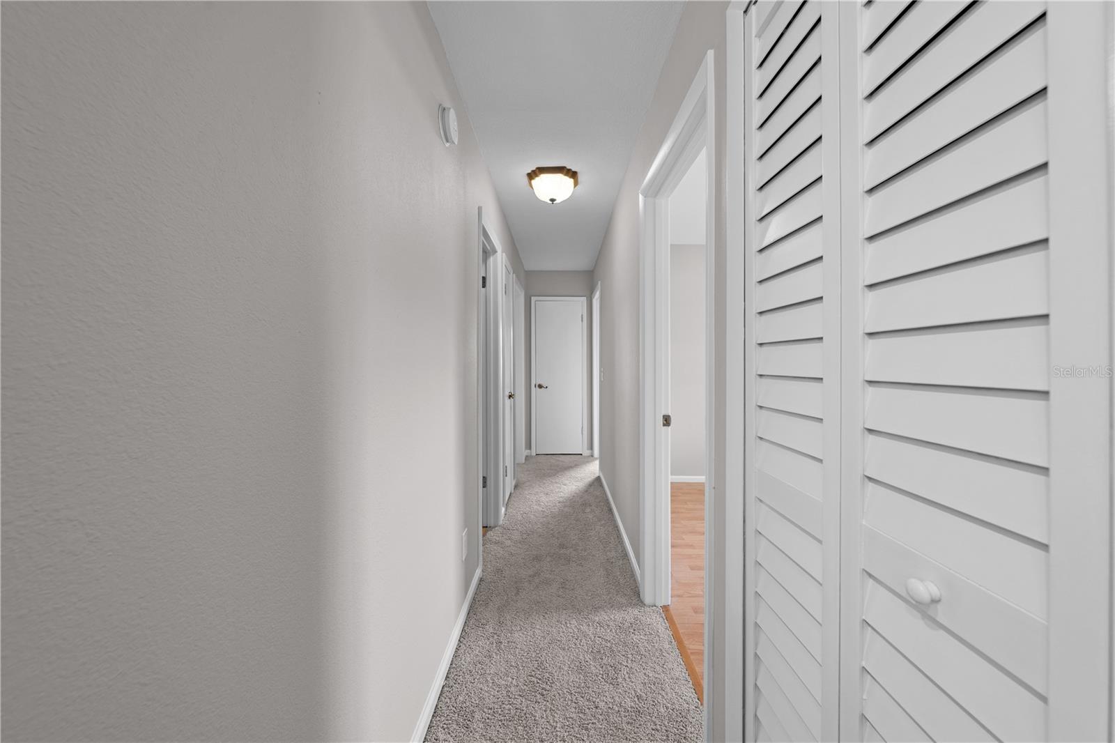 OAKWOOD SHORES - Residential