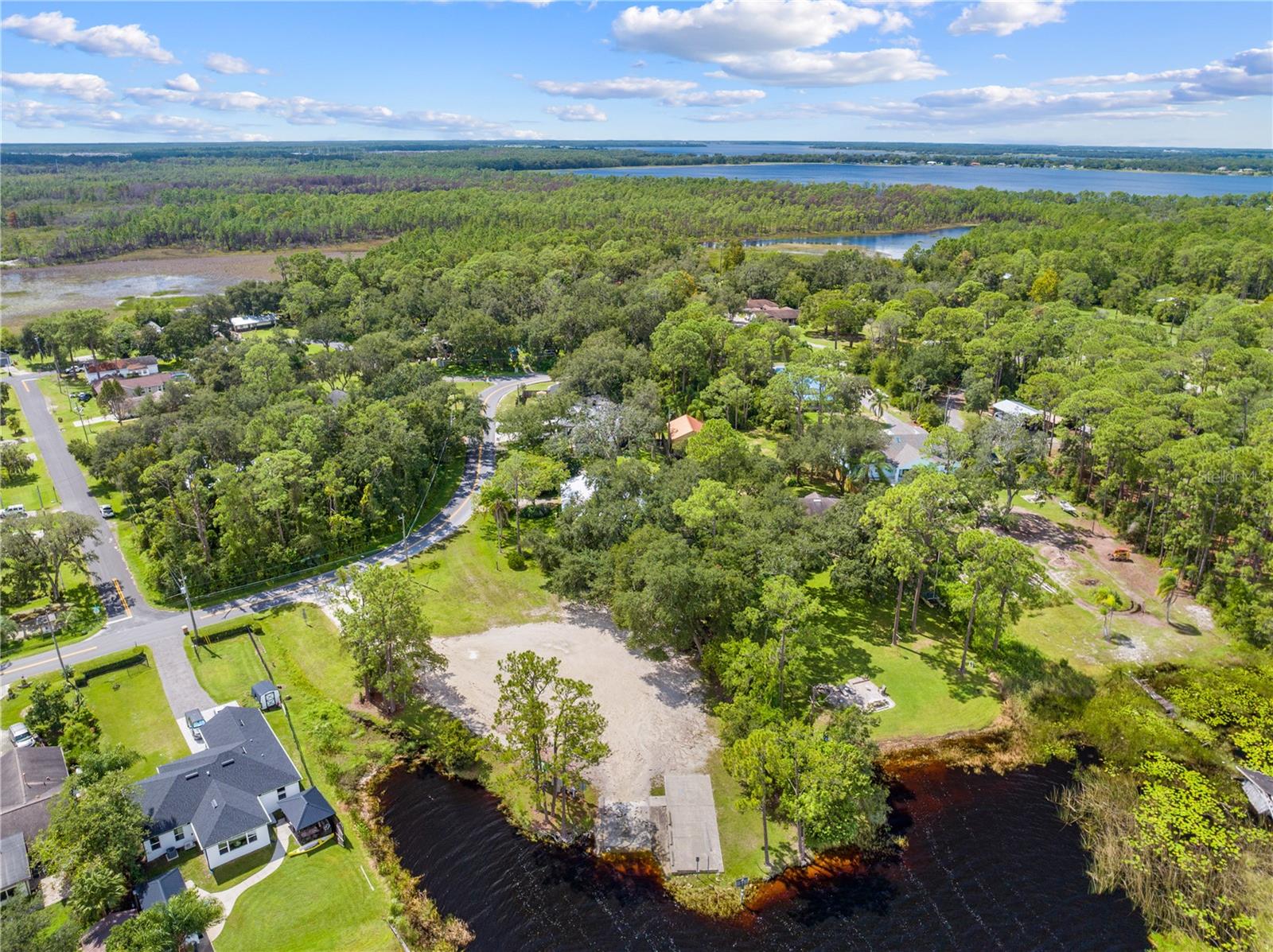OAKWOOD SHORES - Residential