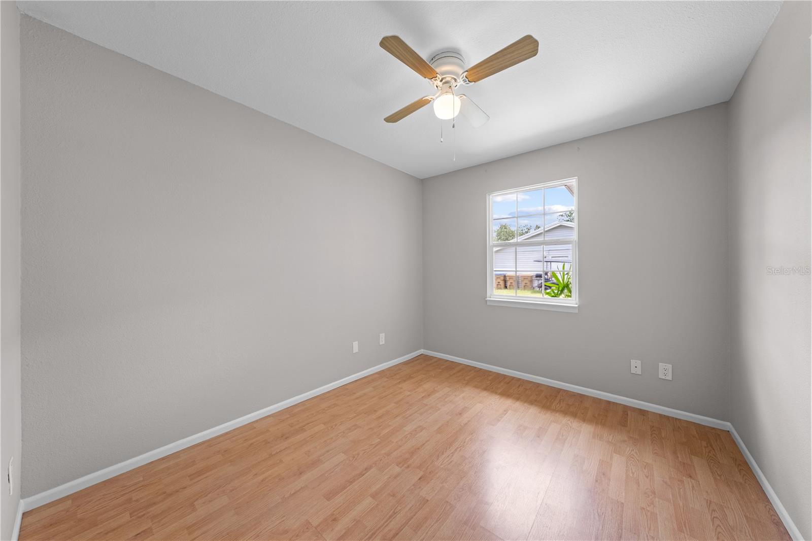 OAKWOOD SHORES - Residential