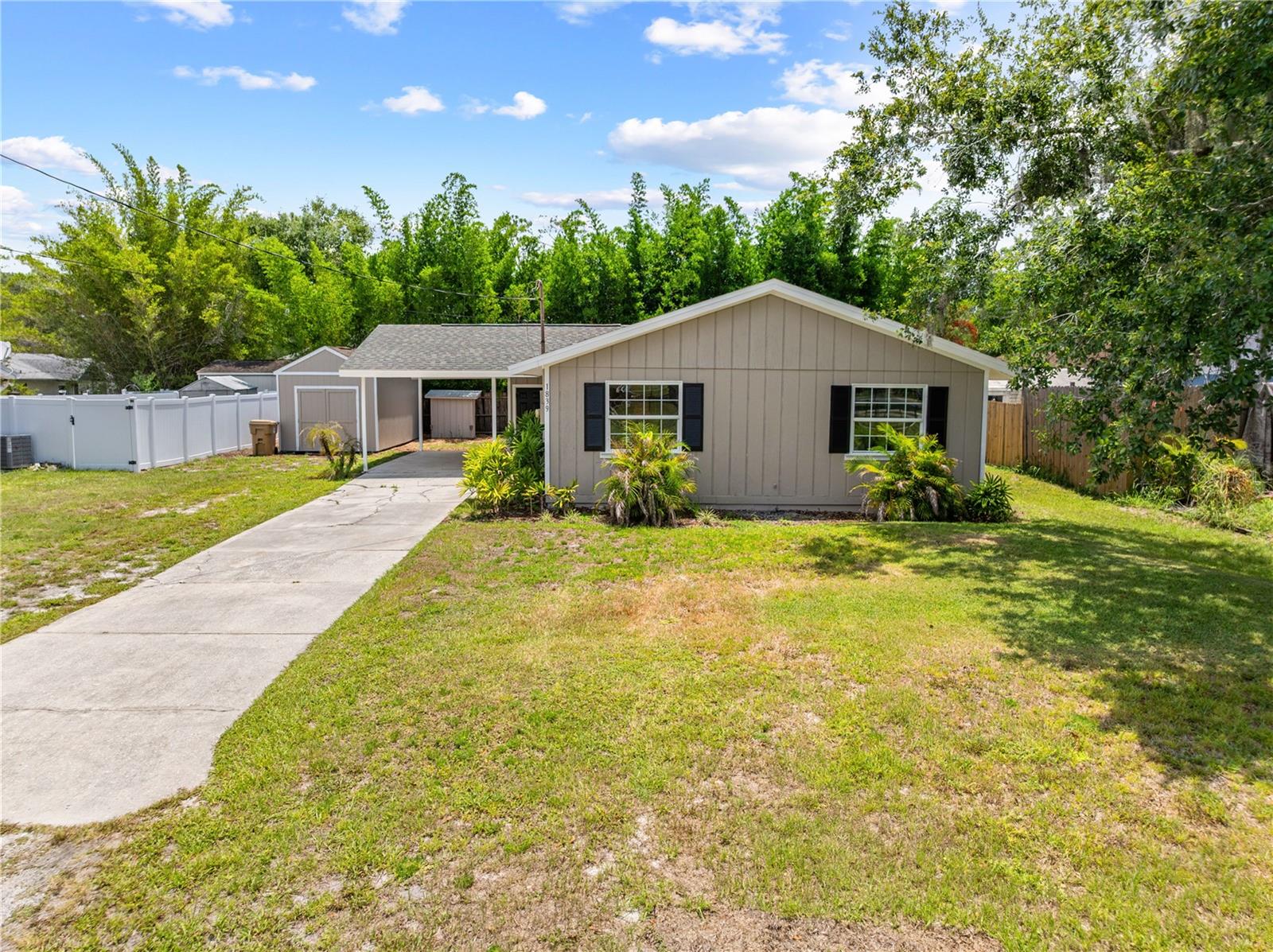 OAKWOOD SHORES - Residential