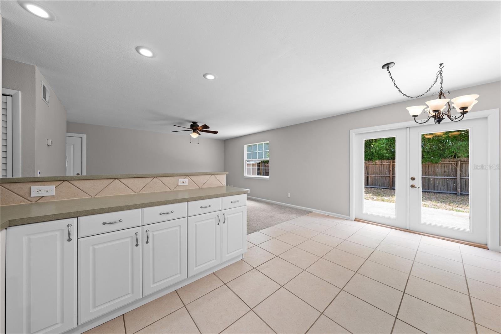 OAKWOOD SHORES - Residential