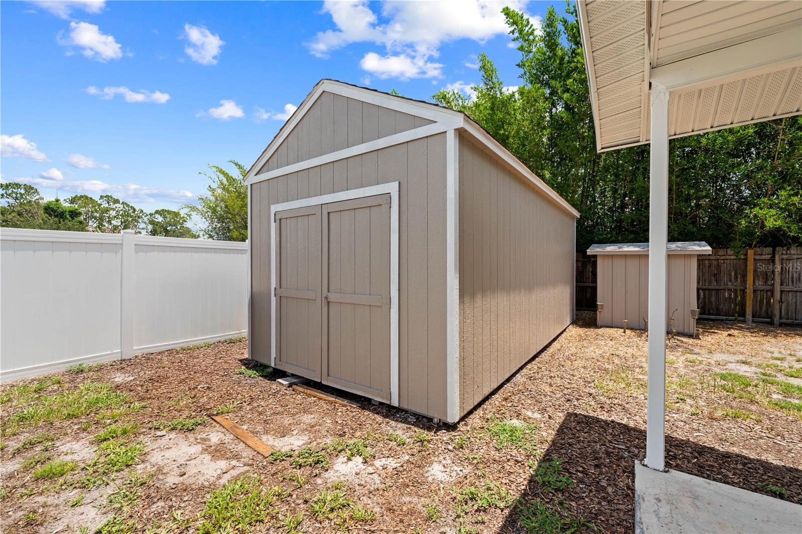 OAKWOOD SHORES - Residential