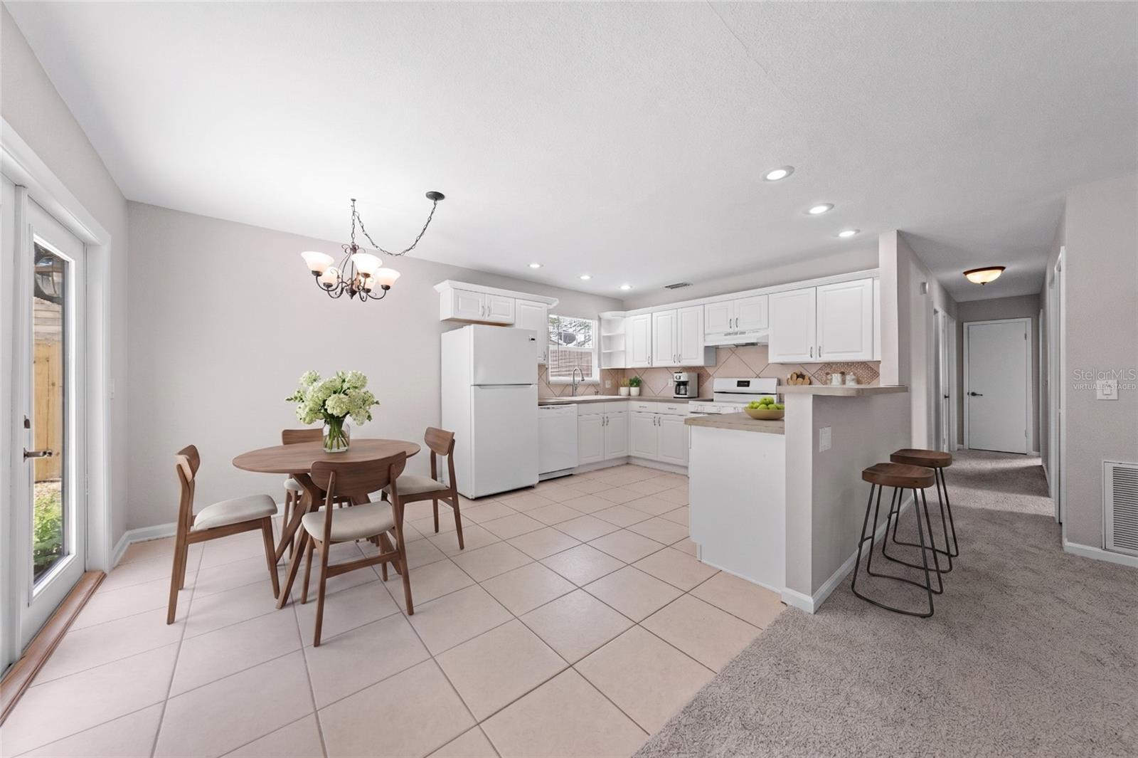 OAKWOOD SHORES - Residential