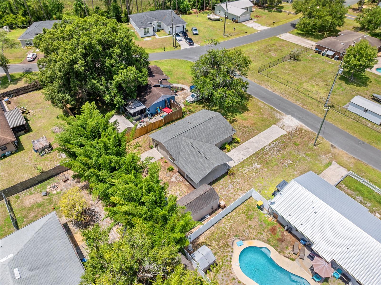 OAKWOOD SHORES - Residential