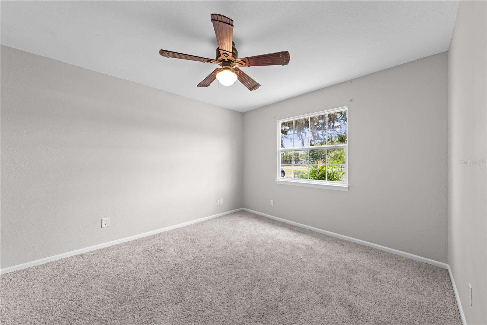 OAKWOOD SHORES - Residential