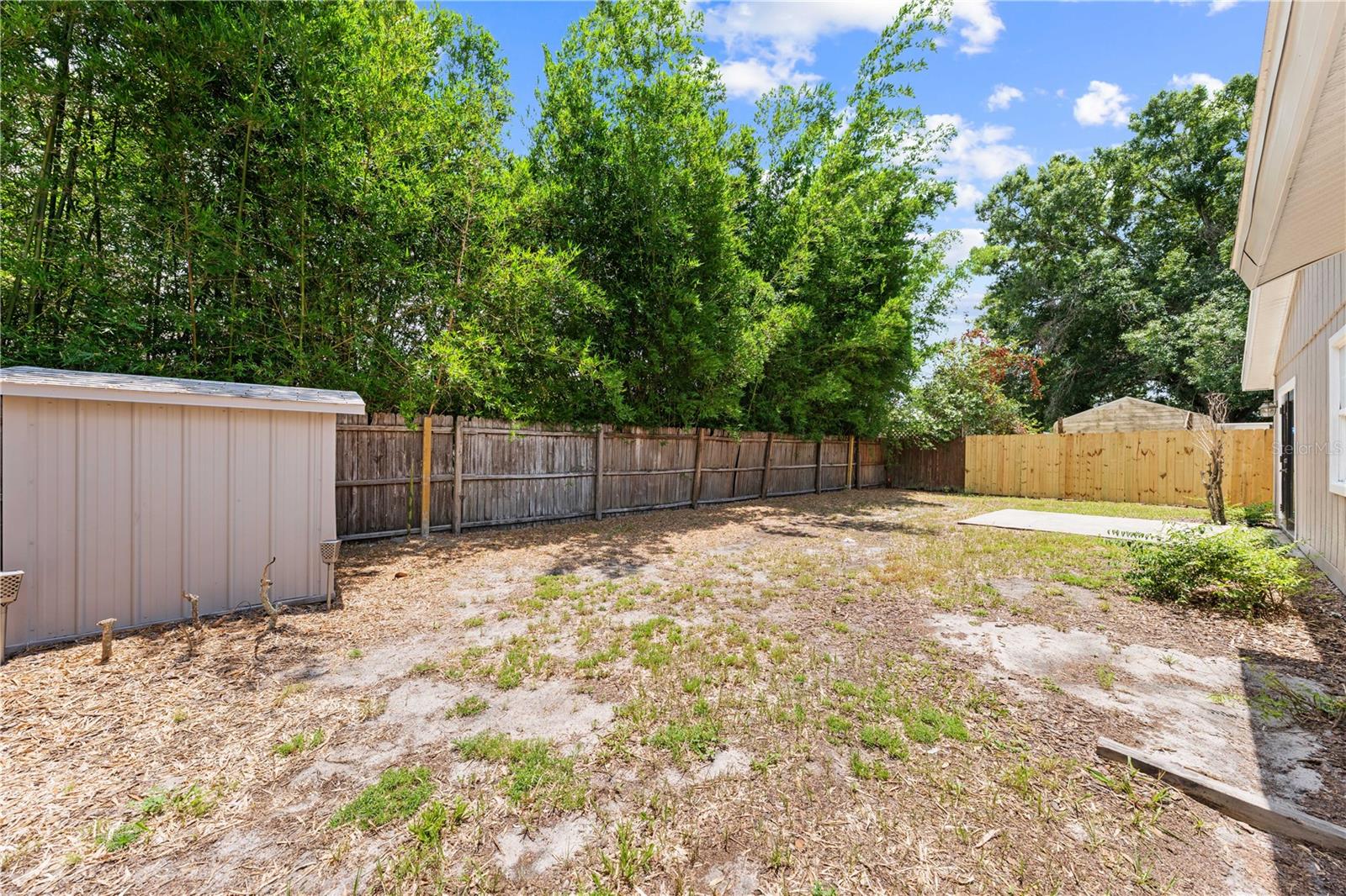 OAKWOOD SHORES - Residential
