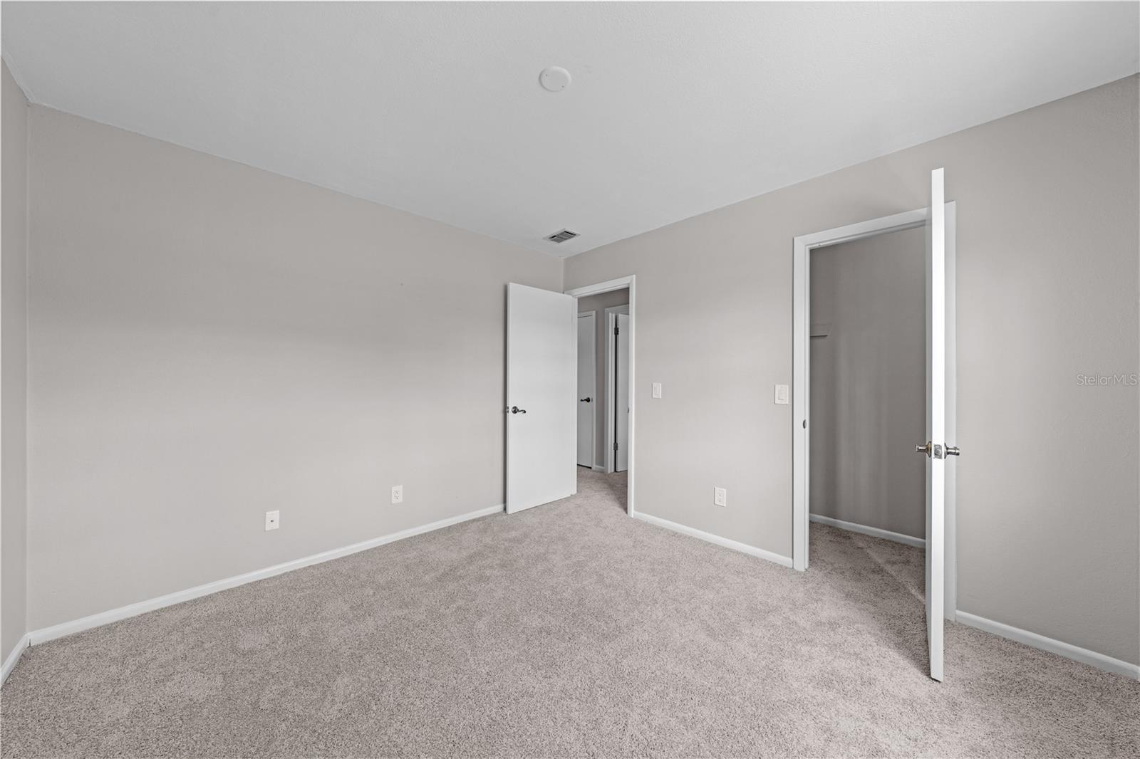OAKWOOD SHORES - Residential