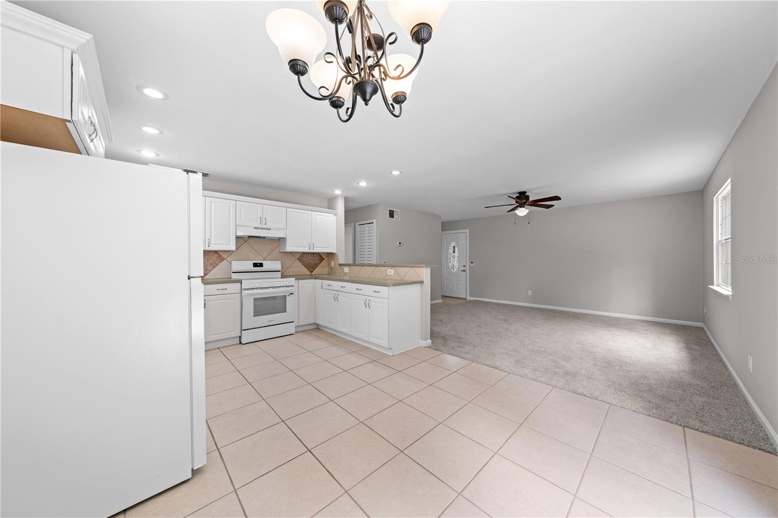OAKWOOD SHORES - Residential