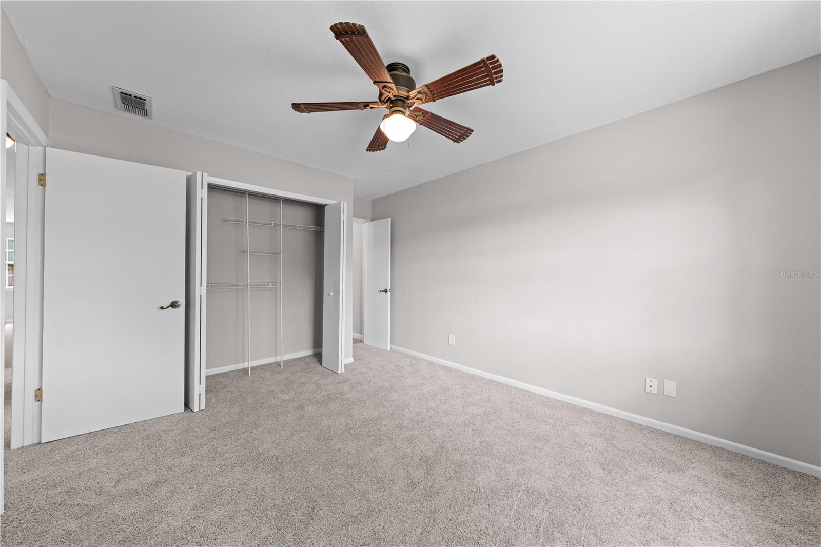 OAKWOOD SHORES - Residential