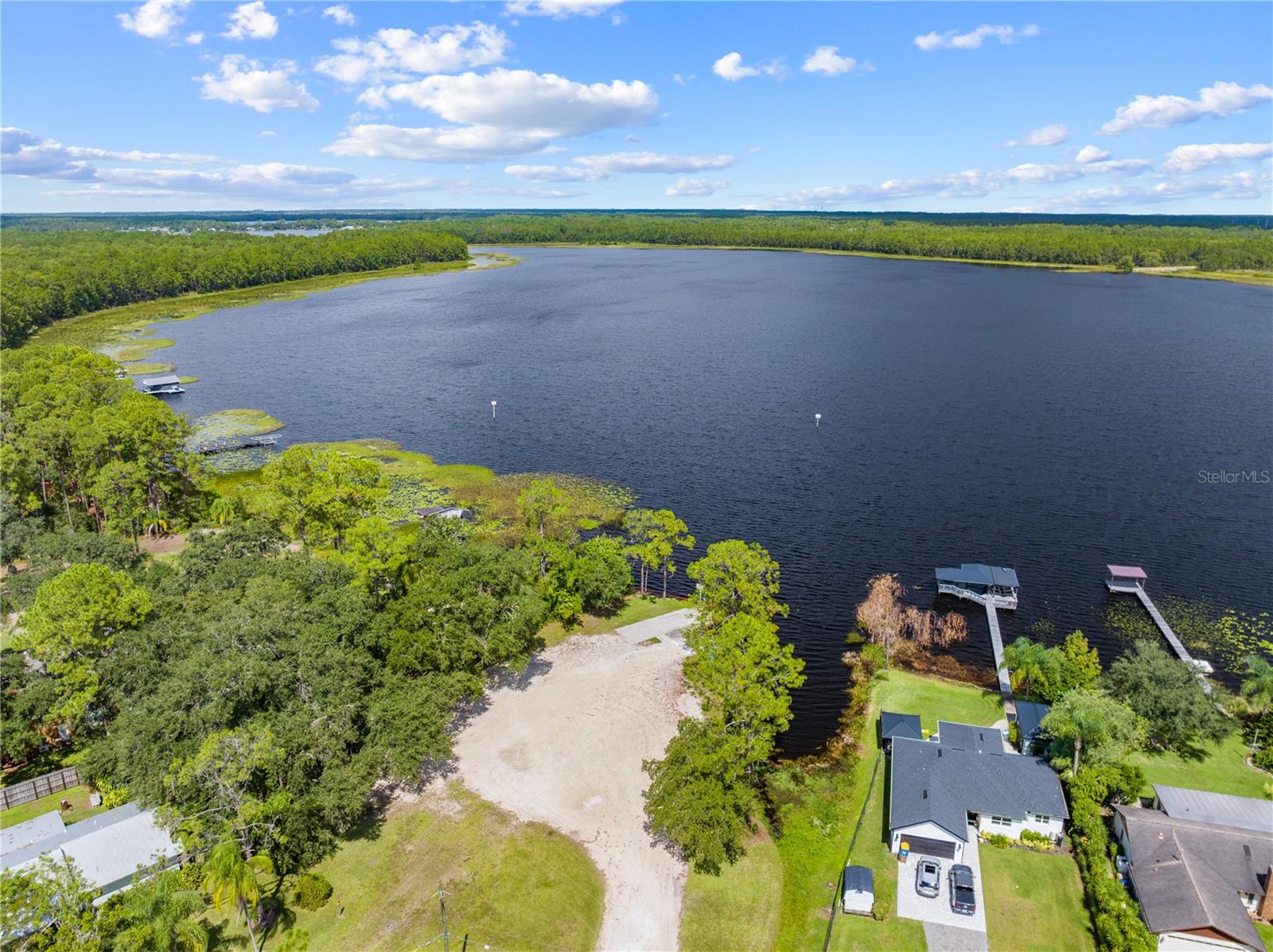 OAKWOOD SHORES - Residential