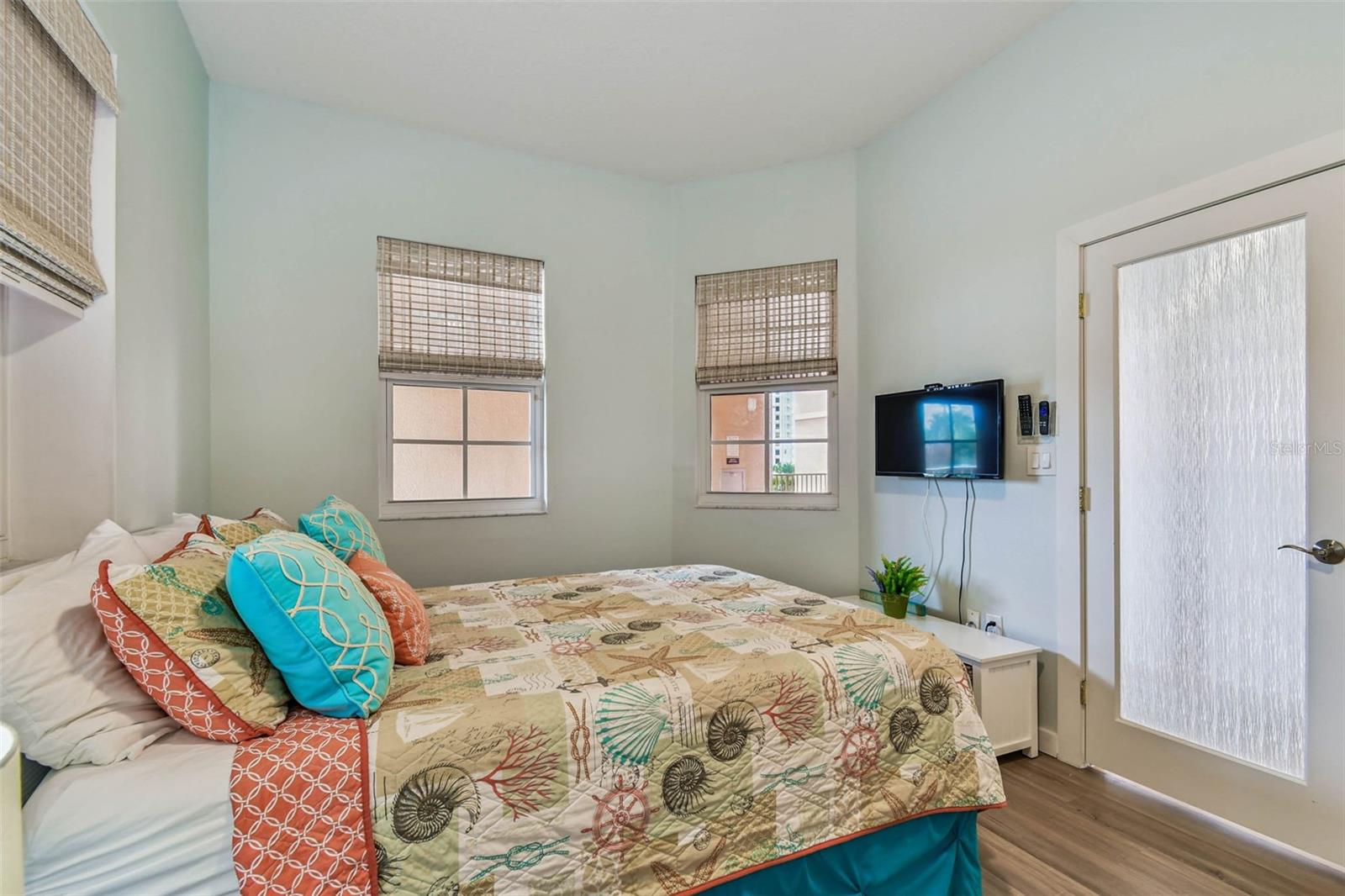 HARBORVIEW GRANDE CONDO - Residential