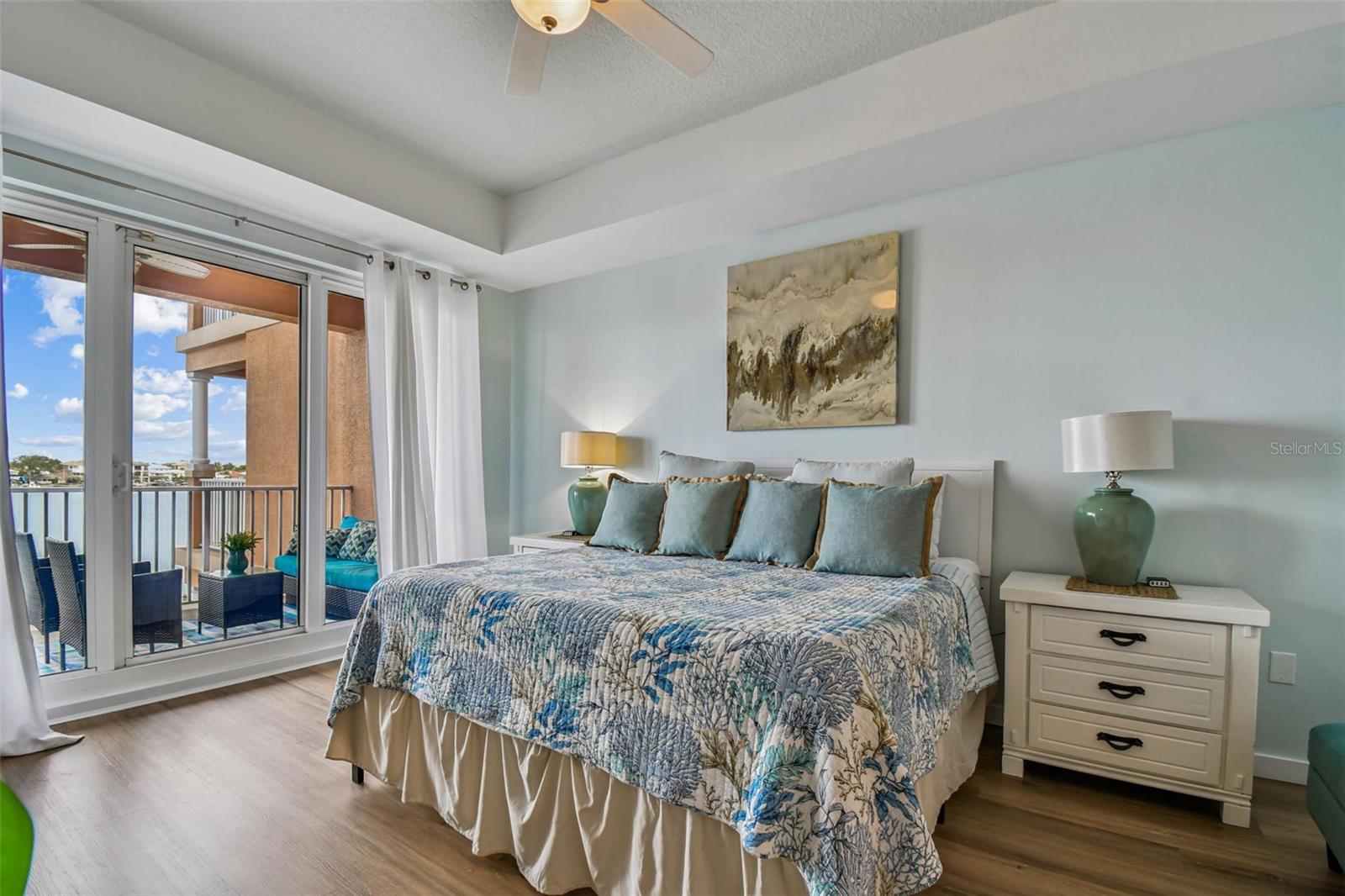 HARBORVIEW GRANDE CONDO - Residential