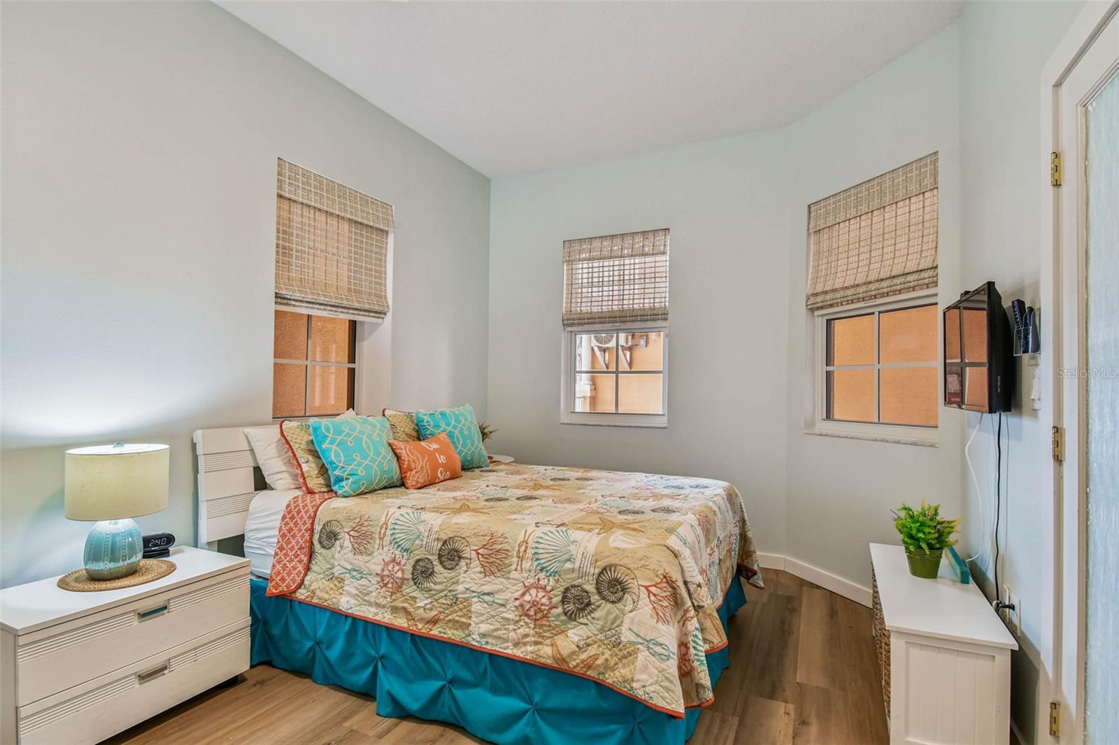 HARBORVIEW GRANDE CONDO - Residential