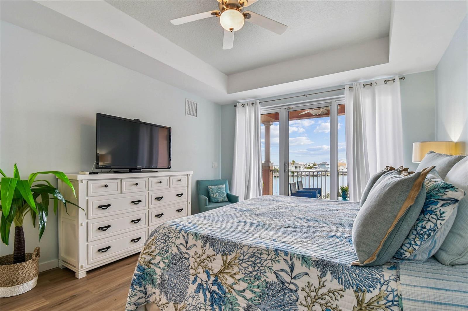 HARBORVIEW GRANDE CONDO - Residential