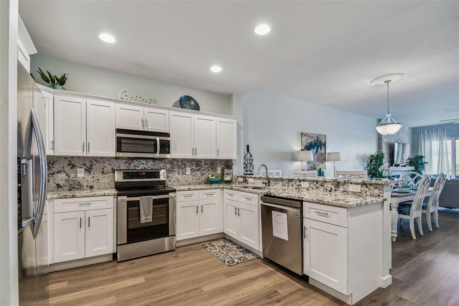 HARBORVIEW GRANDE CONDO - Residential