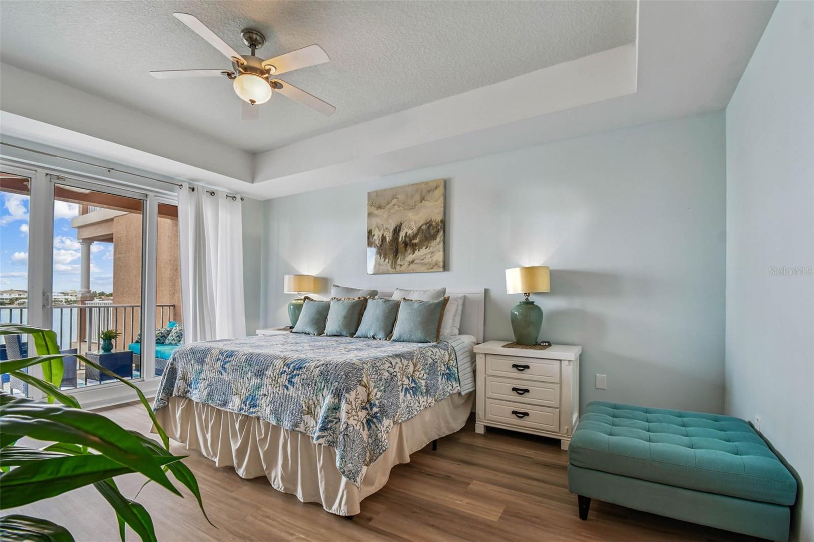 HARBORVIEW GRANDE CONDO - Residential