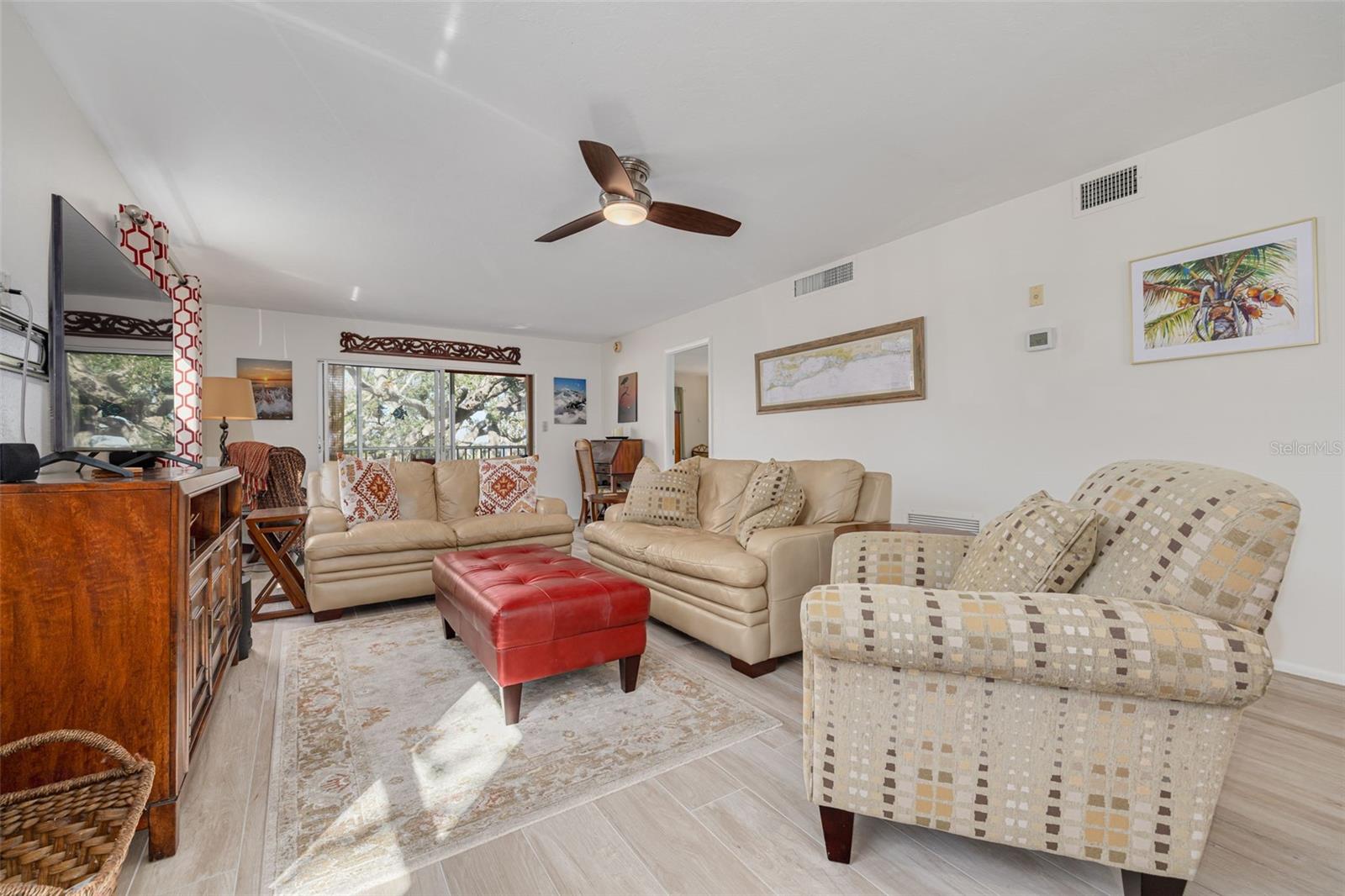 BAY TREE CLUB - Residential