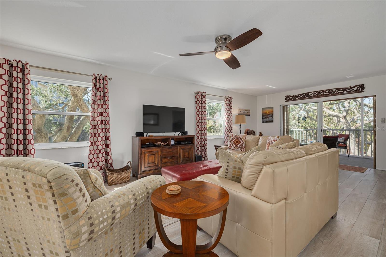 BAY TREE CLUB - Residential