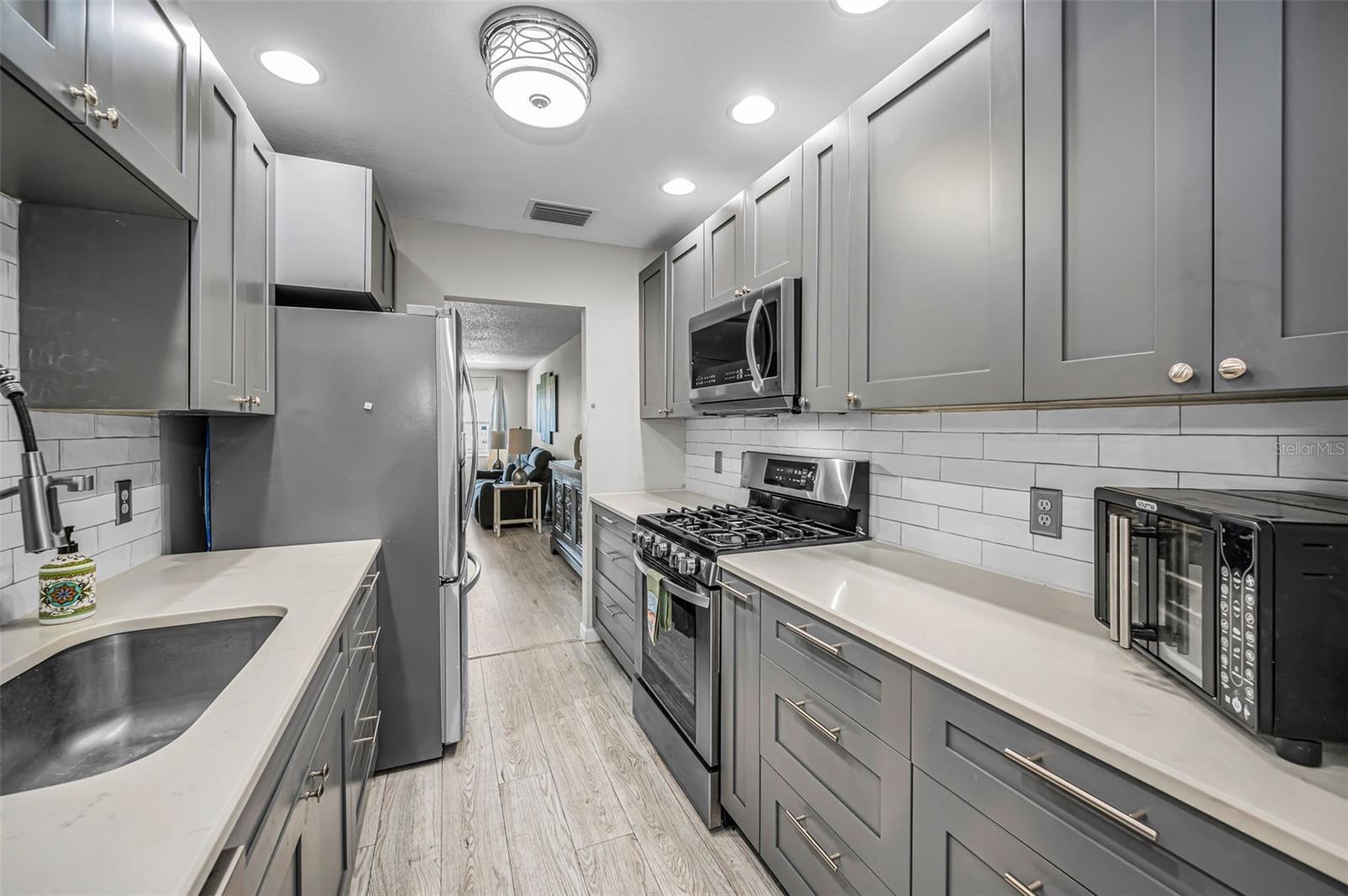 FIVE TOWNS OF ST PETE - Residential
